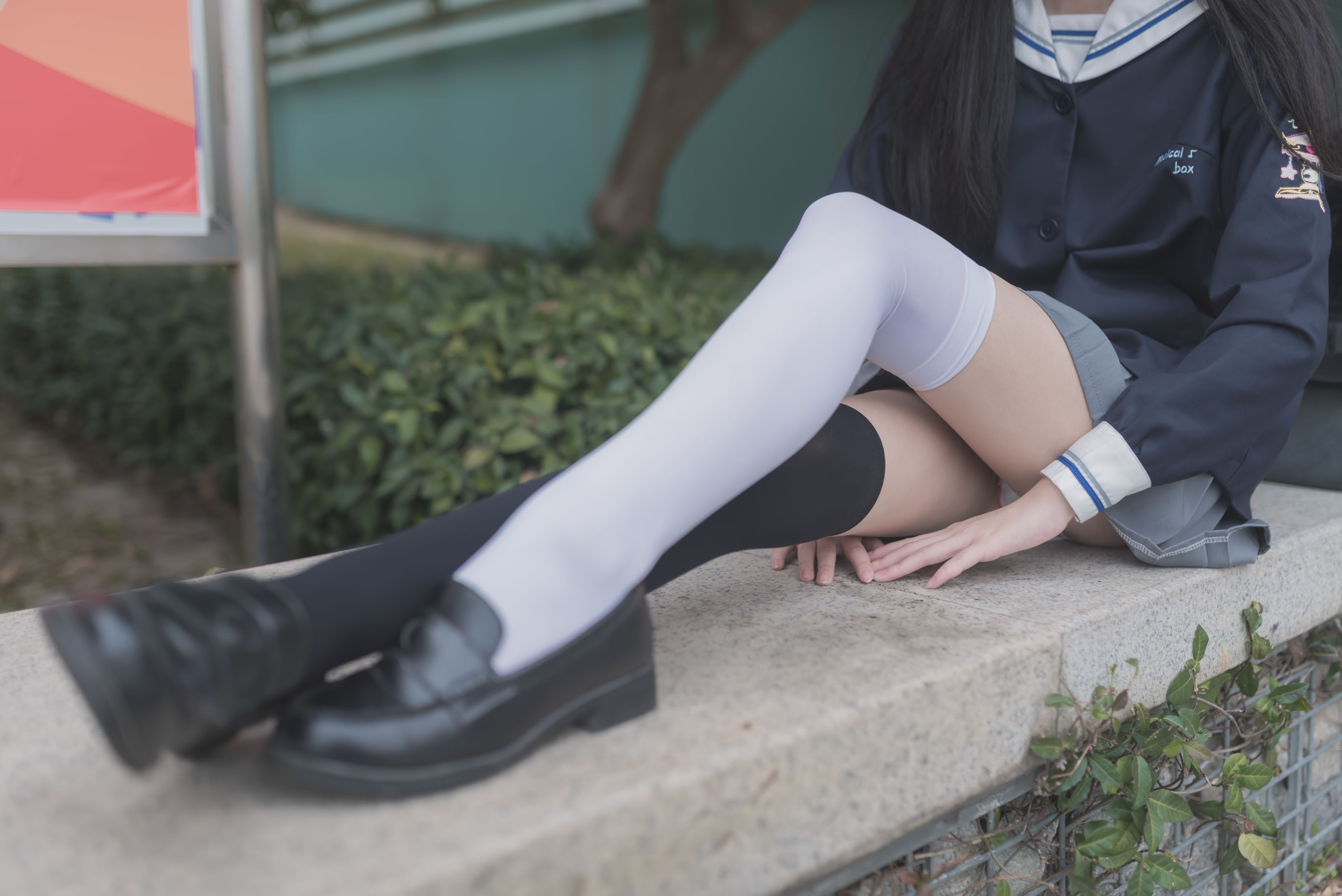 [风之领域] NO.021 学妹户外黑丝1