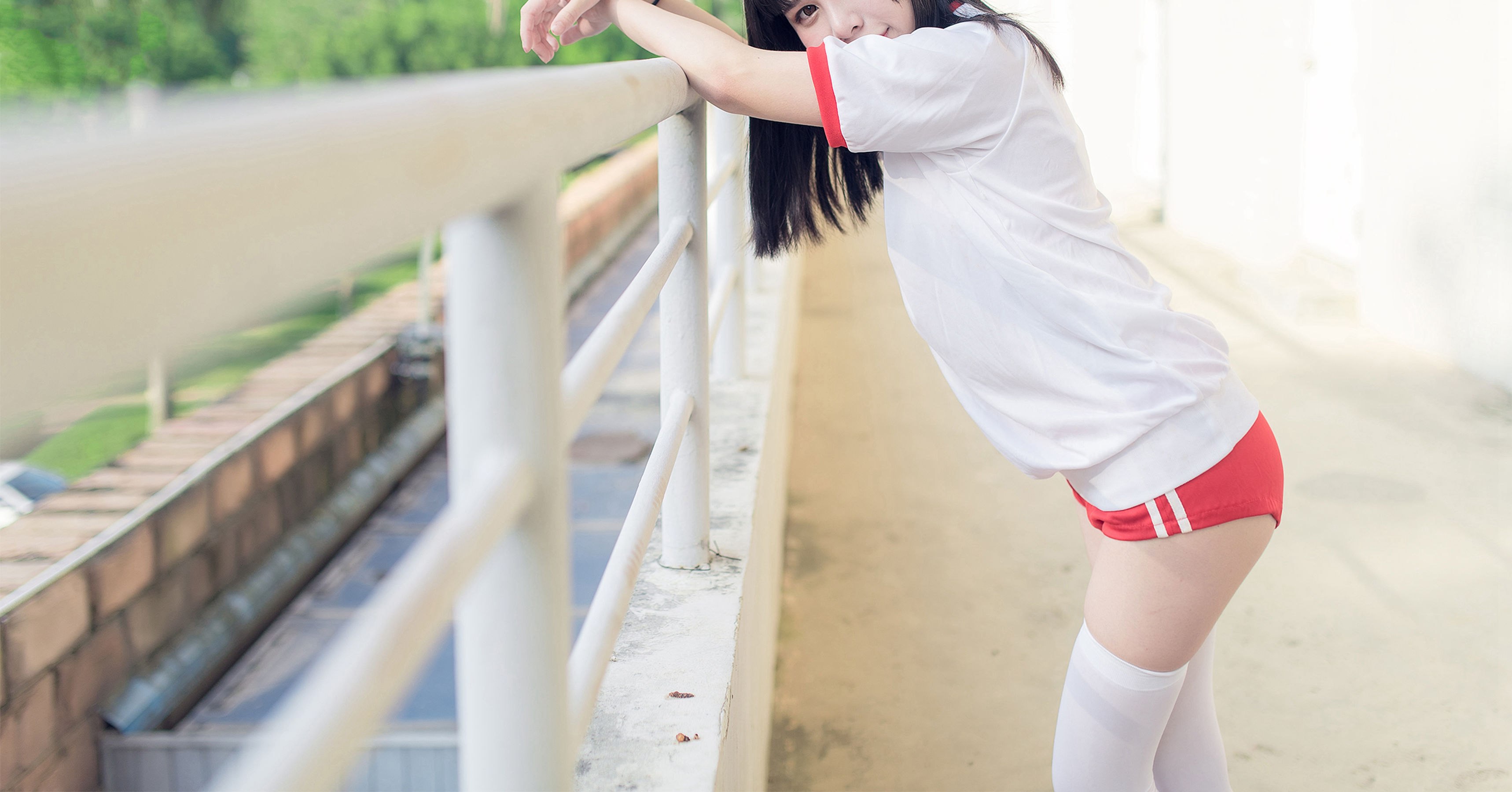 [风之领域] NO.112 运动场上的白丝体操服少女