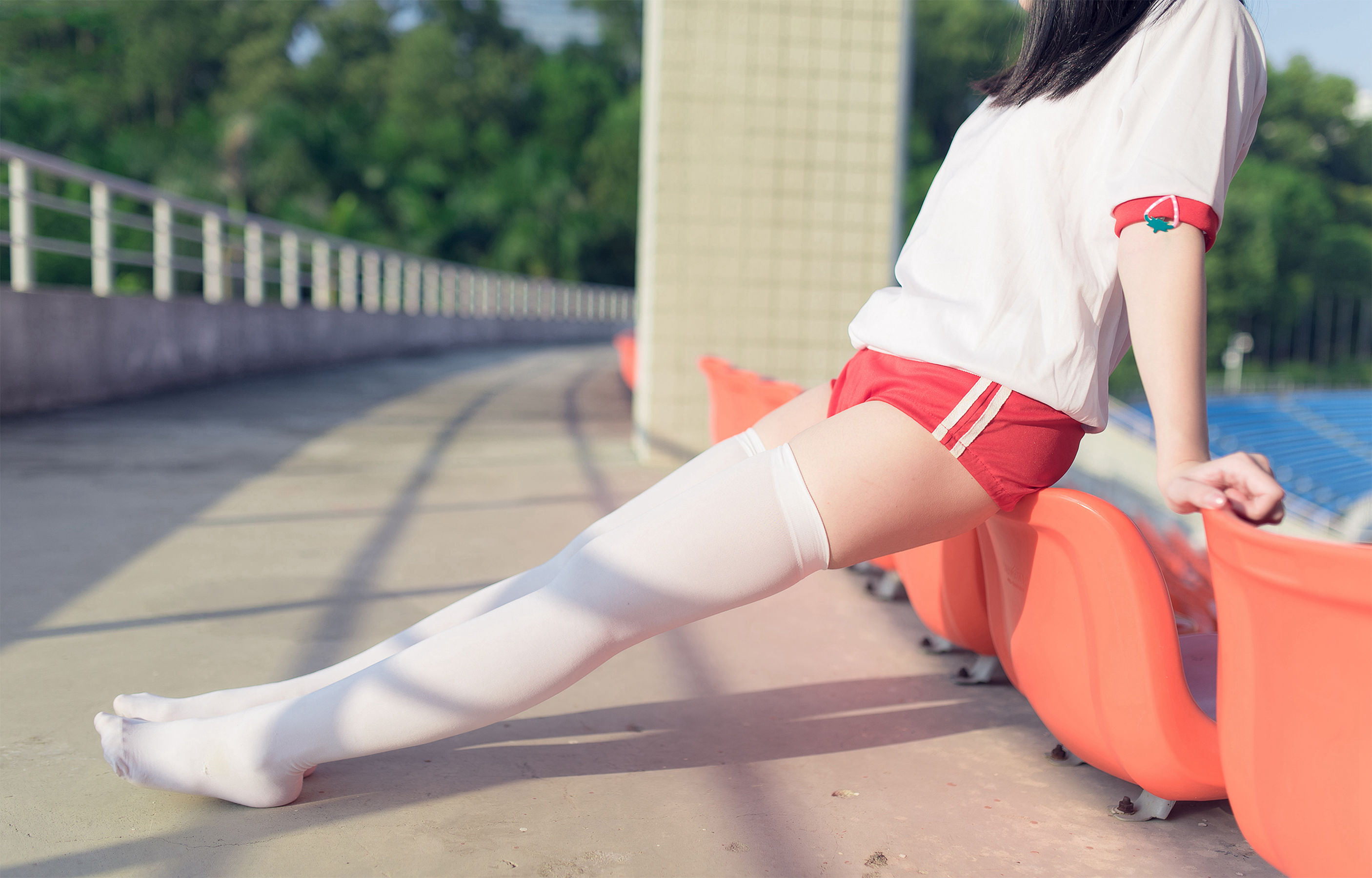 [风之领域] NO.112 运动场上的白丝体操服少女