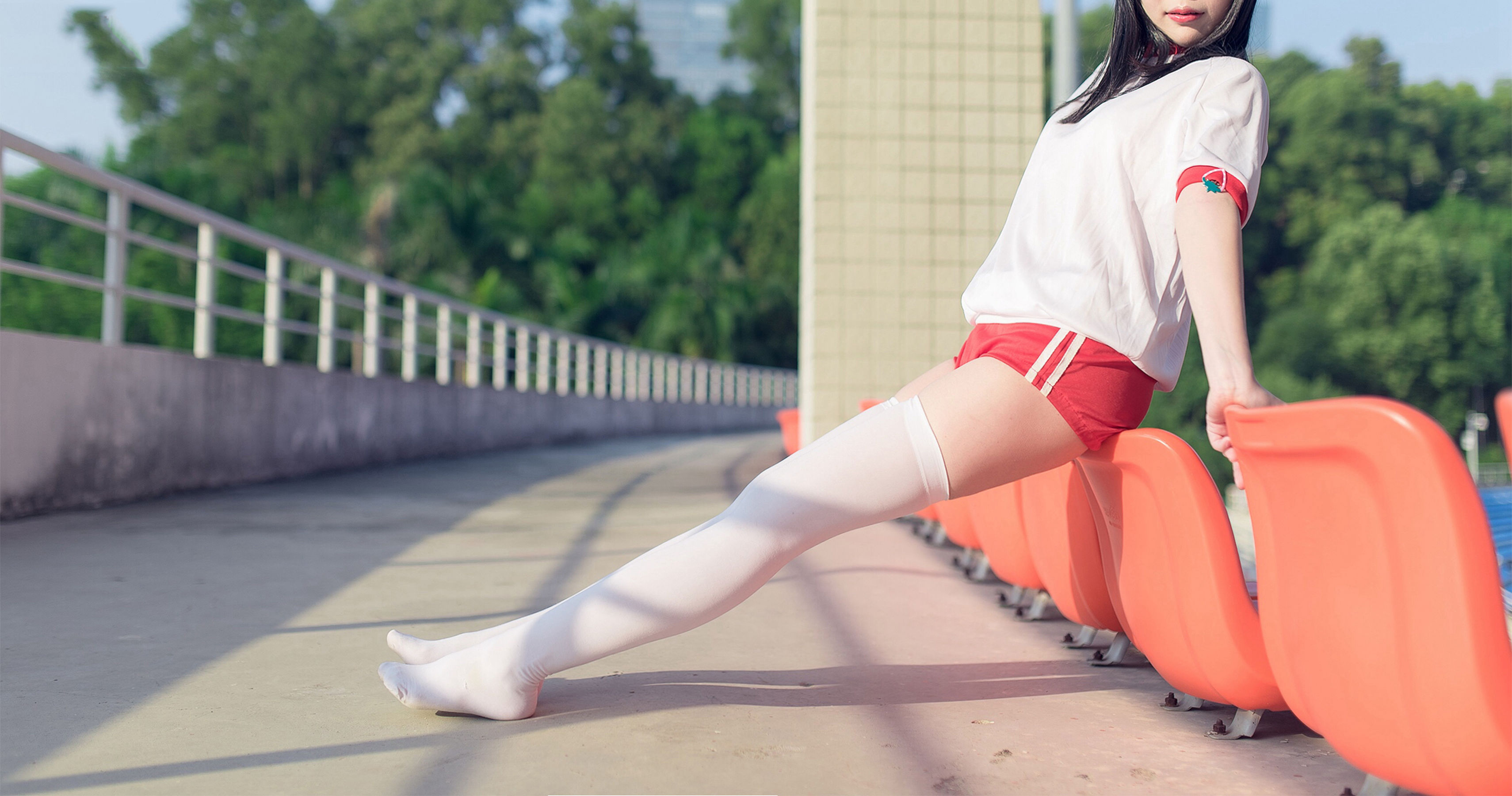 [风之领域] NO.112 运动场上的白丝体操服少女