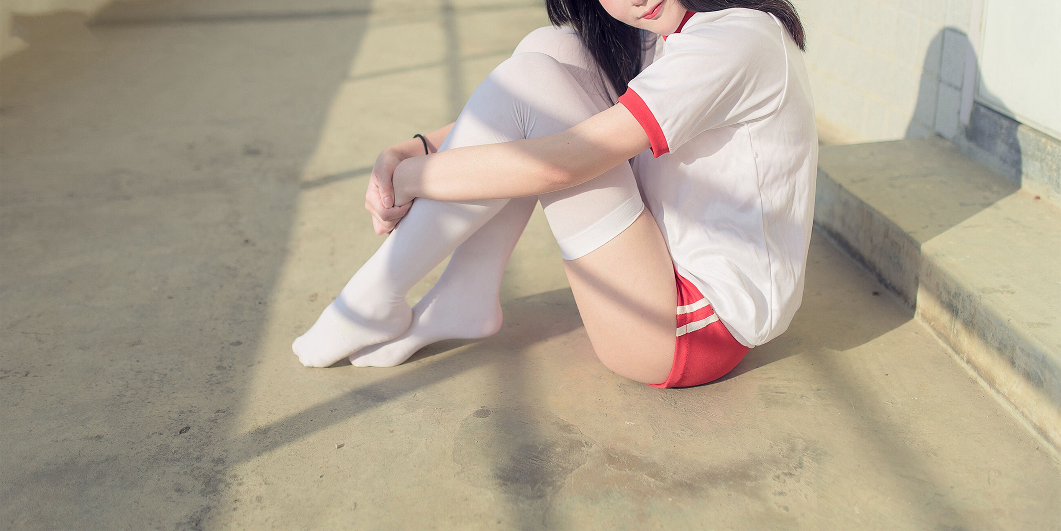 [风之领域] NO.112 运动场上的白丝体操服少女