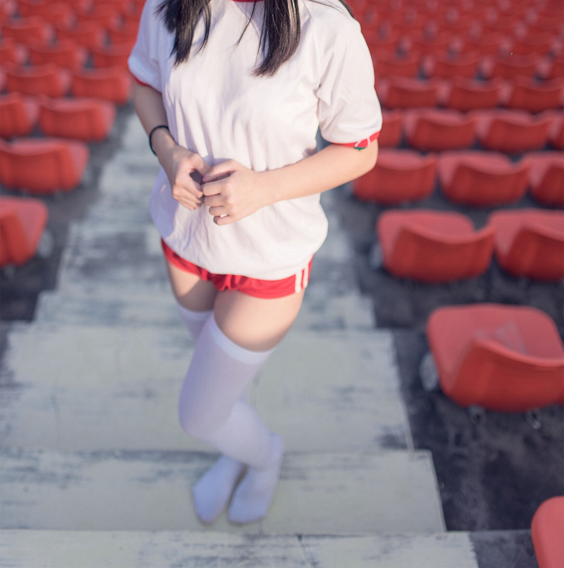 [风之领域] NO.112 运动场上的白丝体操服少女