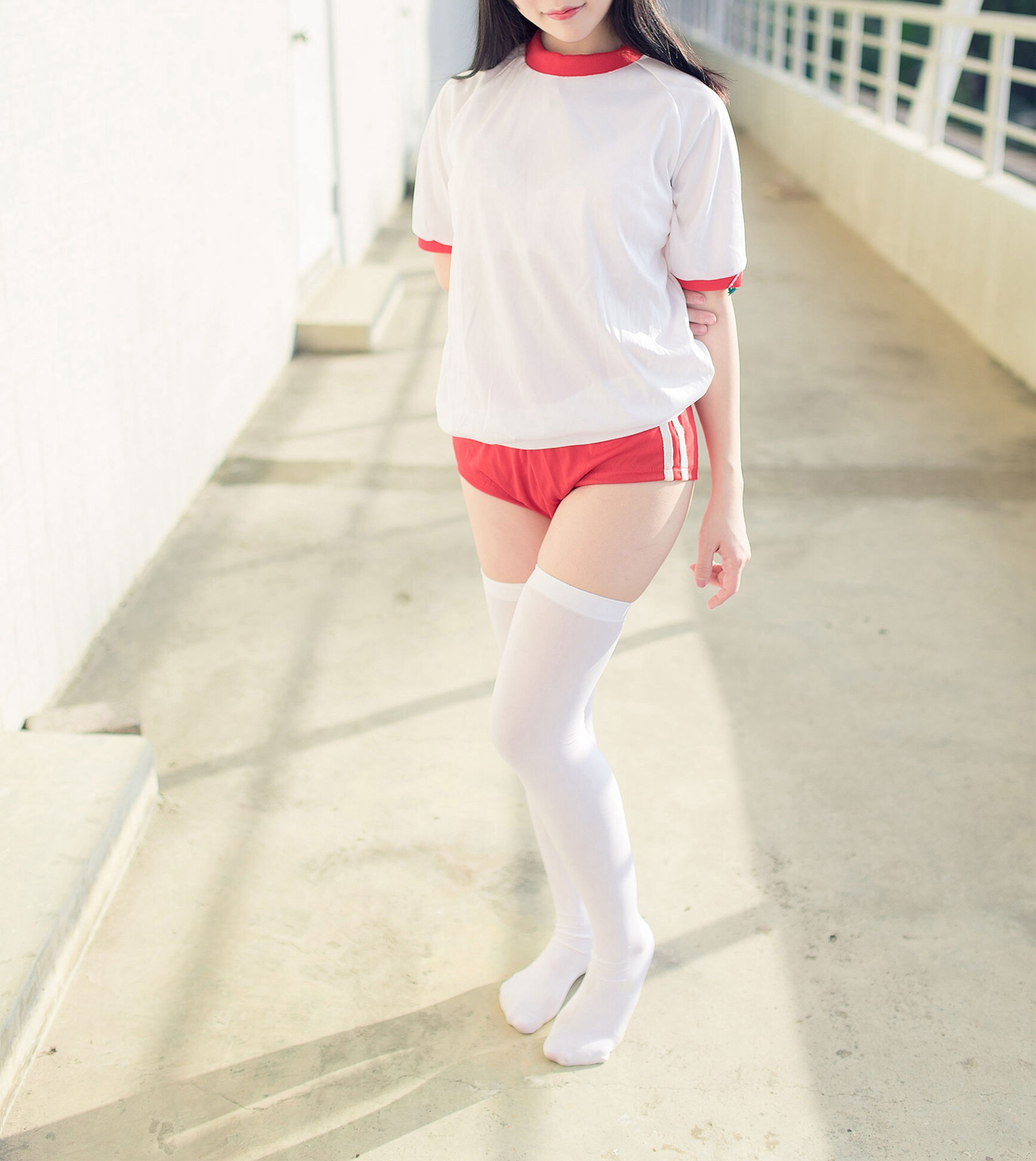 [风之领域] NO.112 运动场上的白丝体操服少女