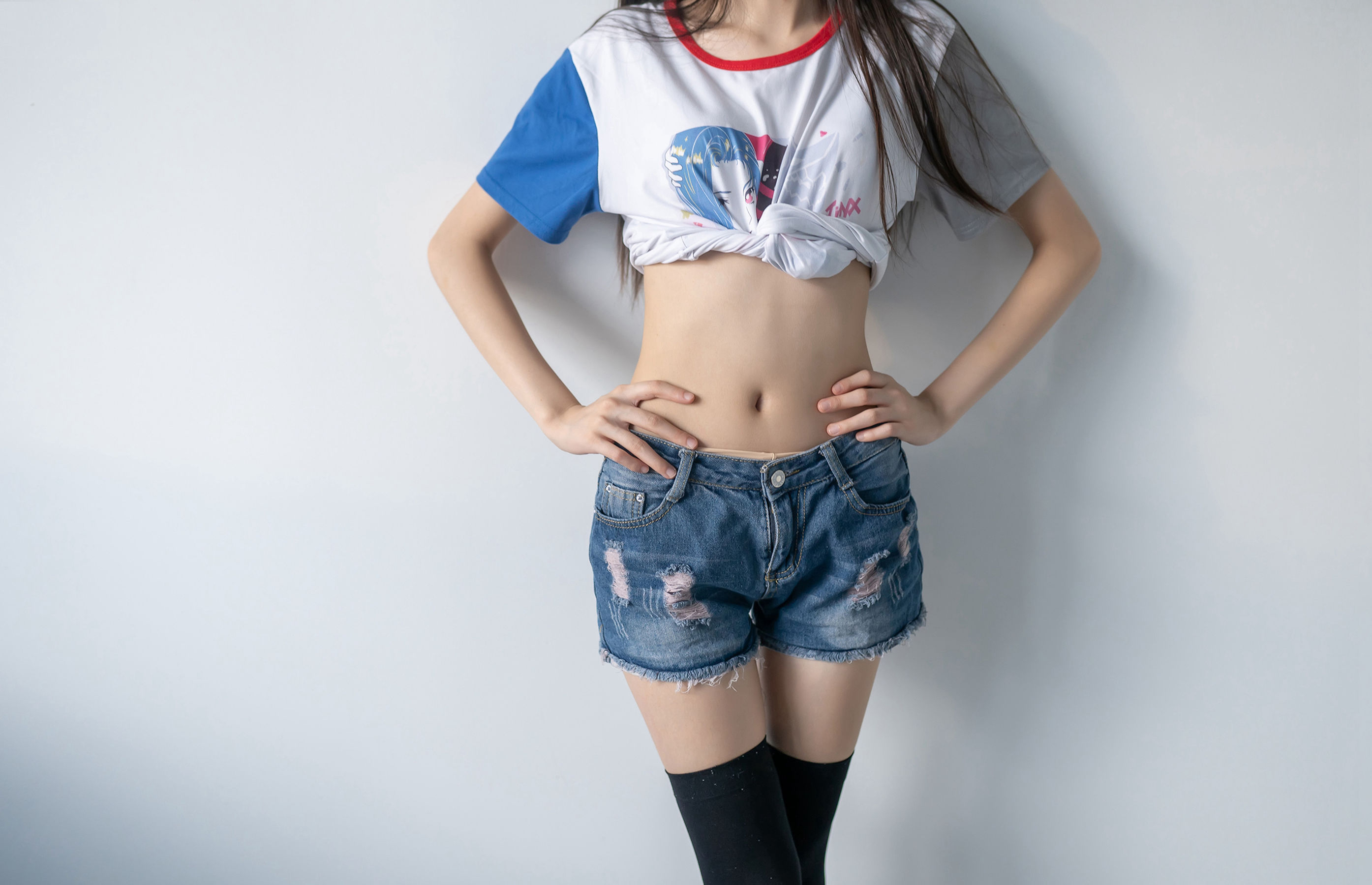 [风之领域] NO.113 黑丝牛仔短裤小蛮腰