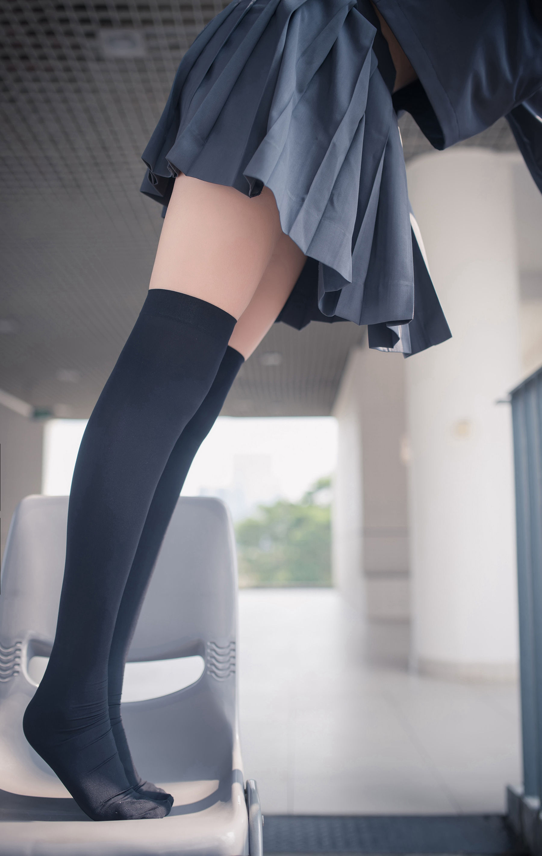 [风之领域] NO.120 超短情趣制服黑丝长腿2