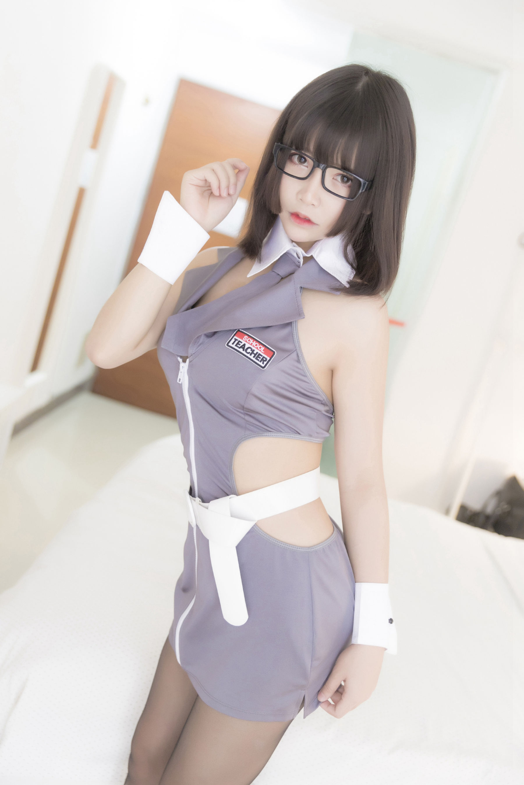 [风之领域] NO.122 情趣制服眼镜妹