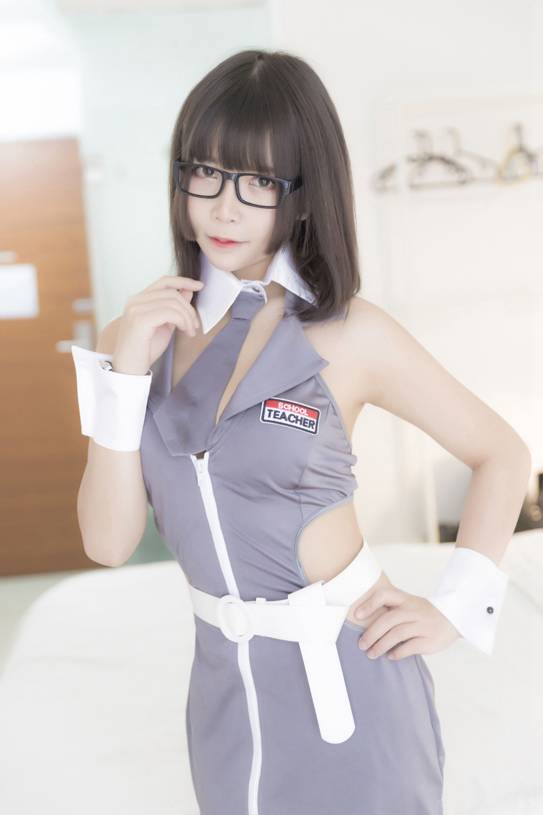 [风之领域] NO.122 情趣制服眼镜妹