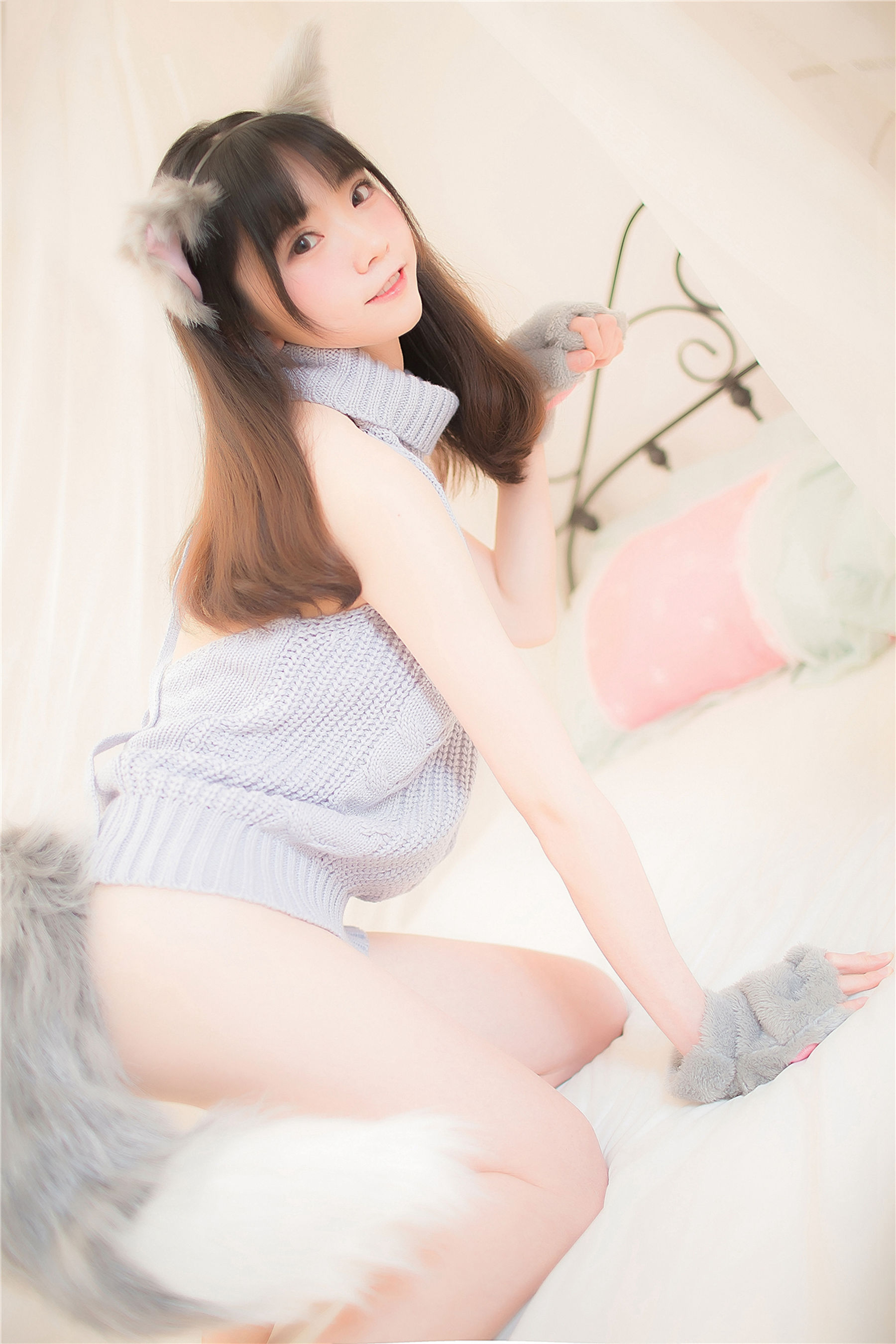 [风之领域] NO.128 露背毛衣熊女孩