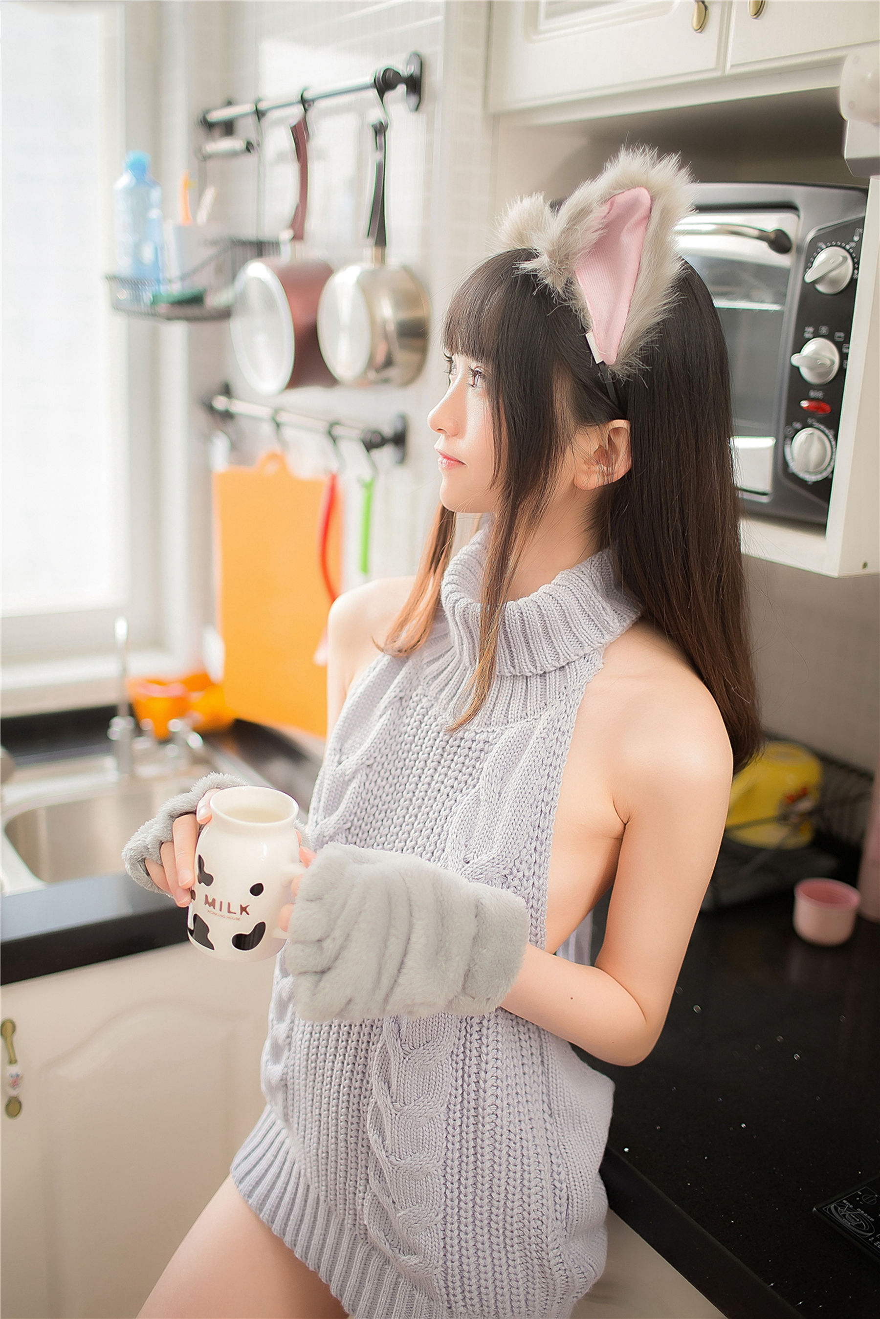 [风之领域] NO.128 露背毛衣熊女孩
