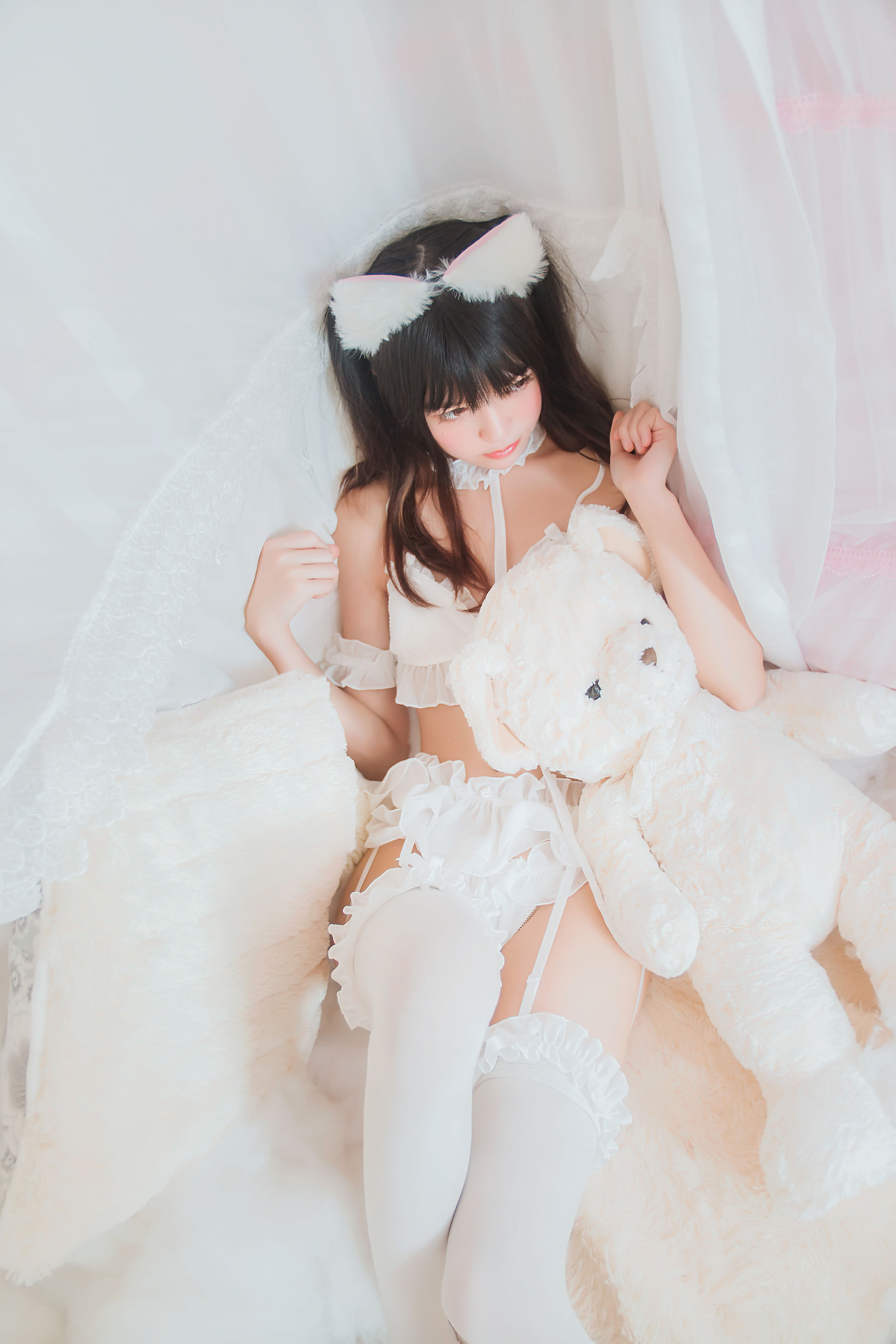 [萝莉COS] 桜桃喵《白猫》