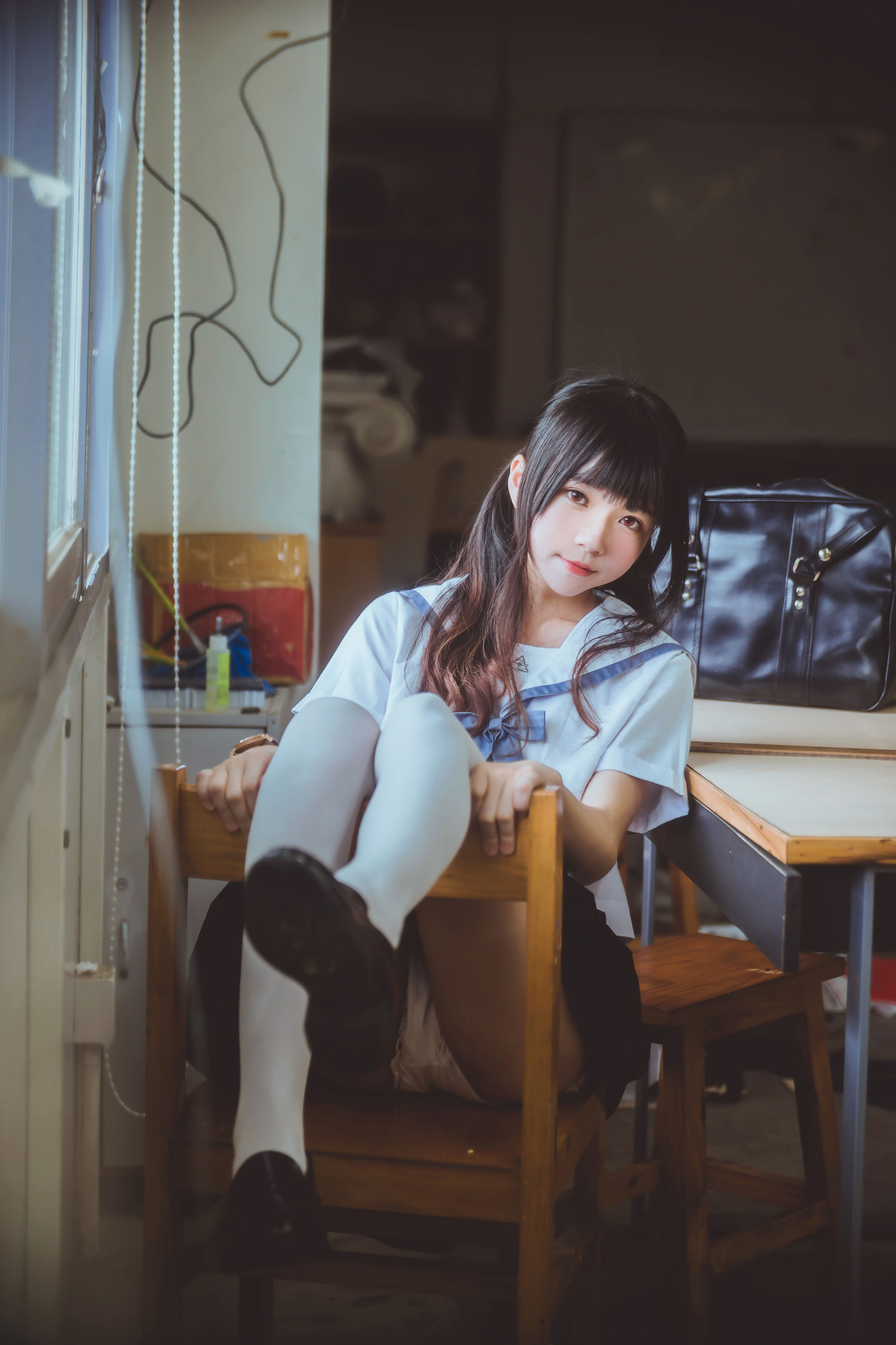 [萝莉COS] 桜桃喵《蓝白水手服》