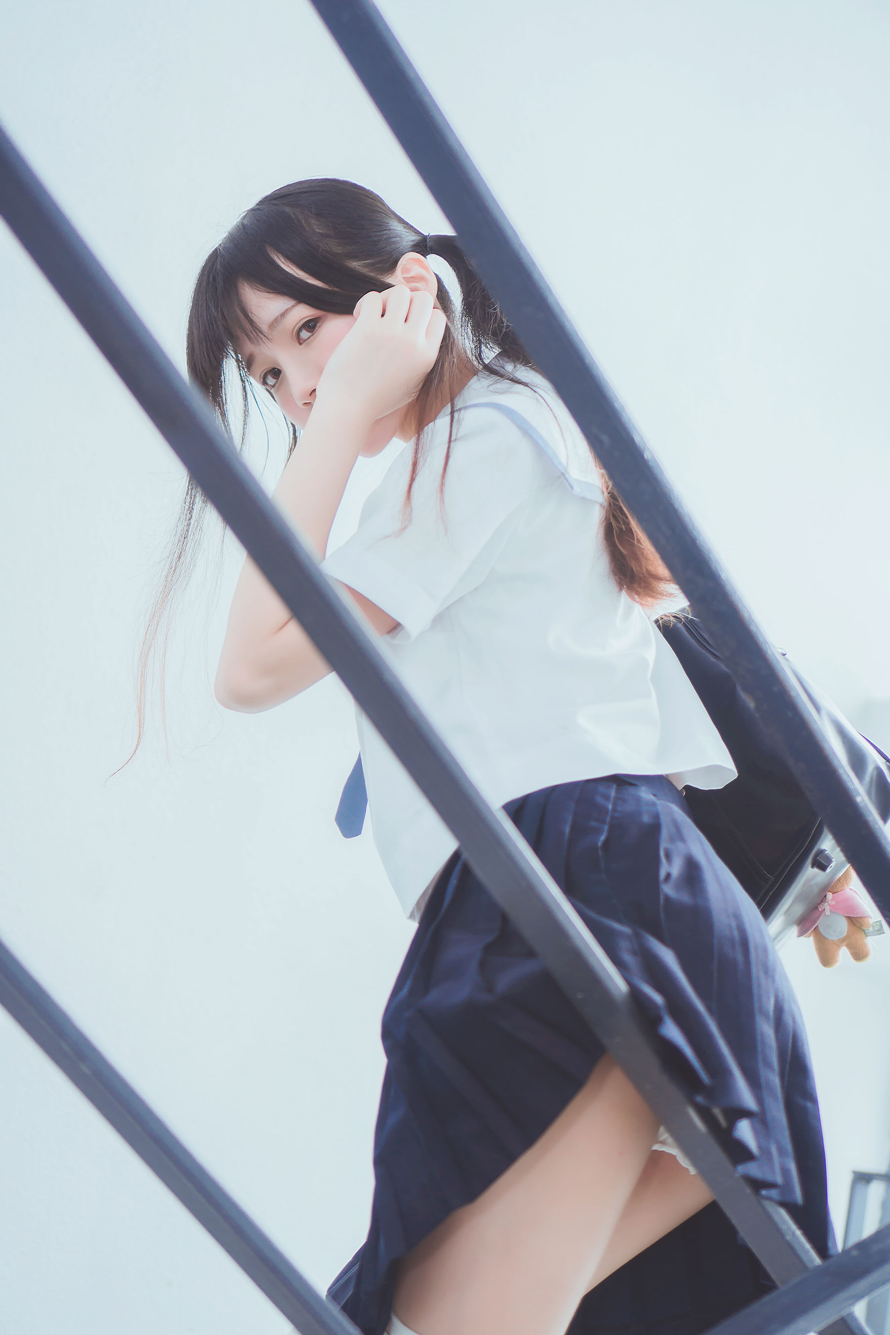 [萝莉COS] 桜桃喵《蓝白水手服》