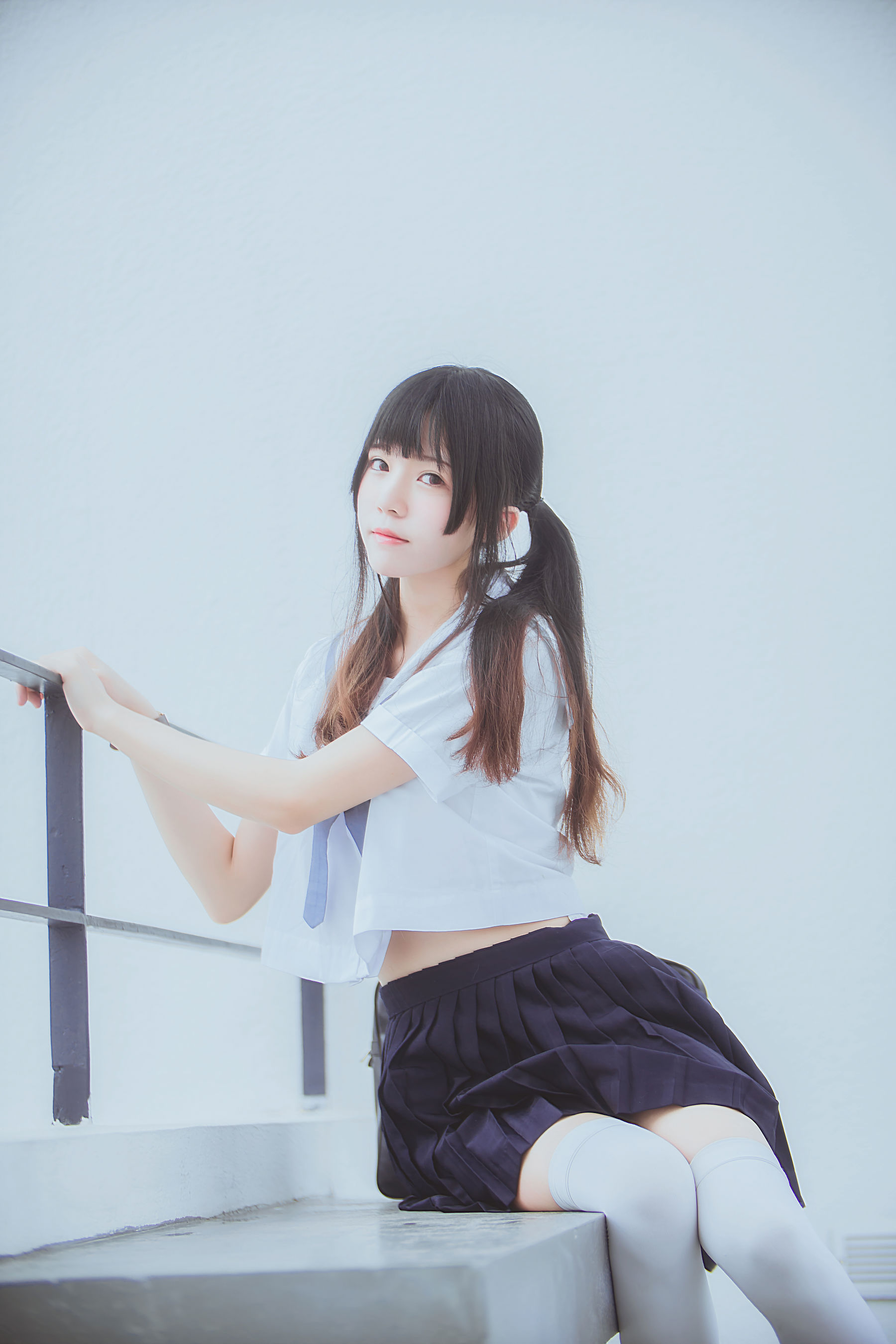[萝莉COS] 桜桃喵《蓝白水手服》