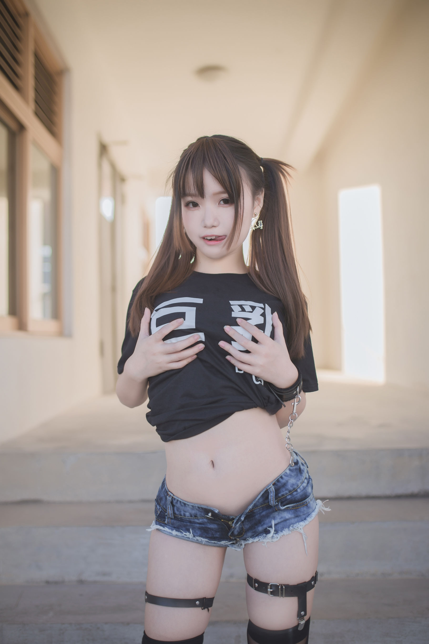 [萝莉COS] Yoko宅夏《巨乳》