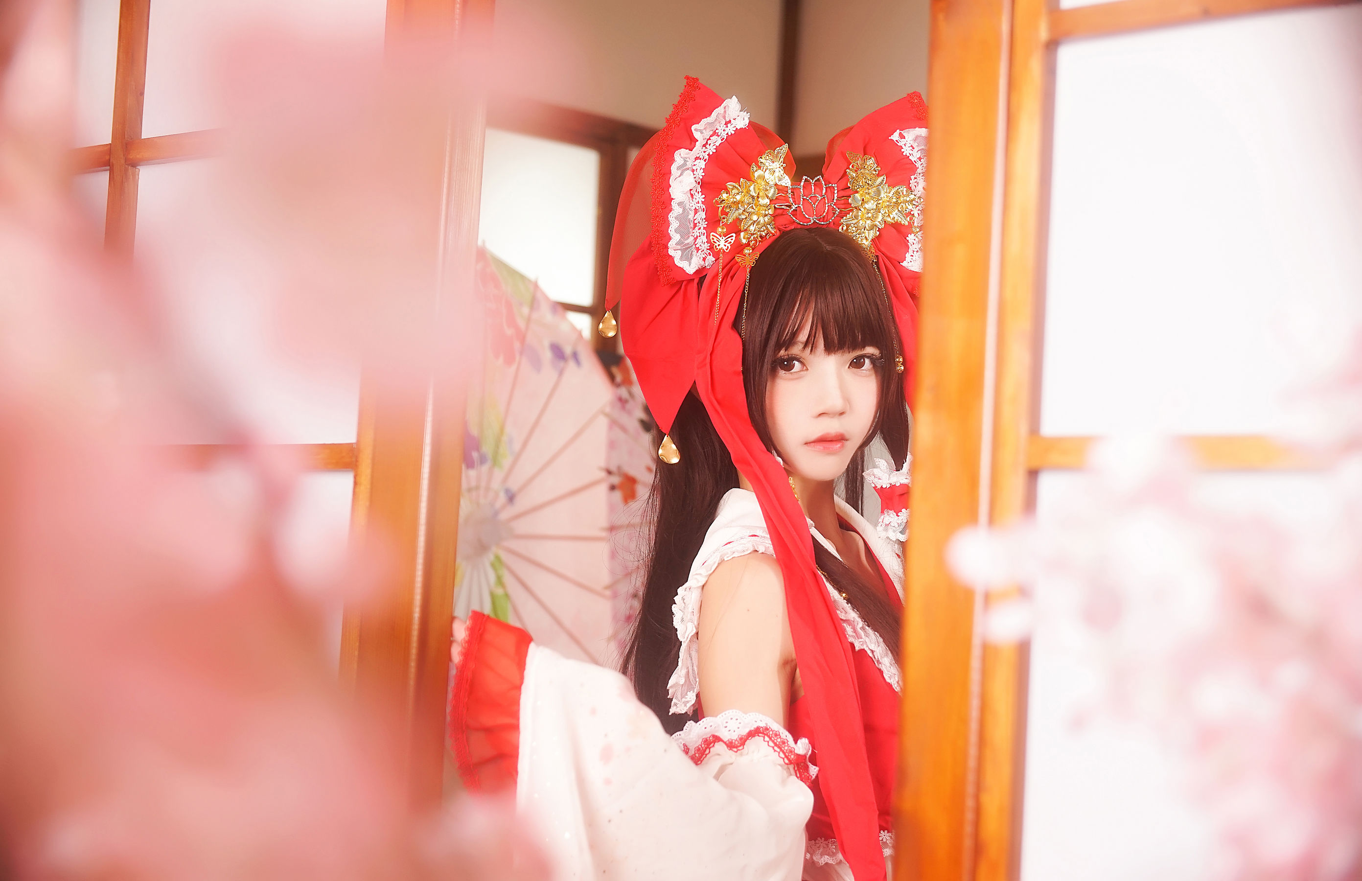 [萝莉COS] 疯猫ss《灵梦》