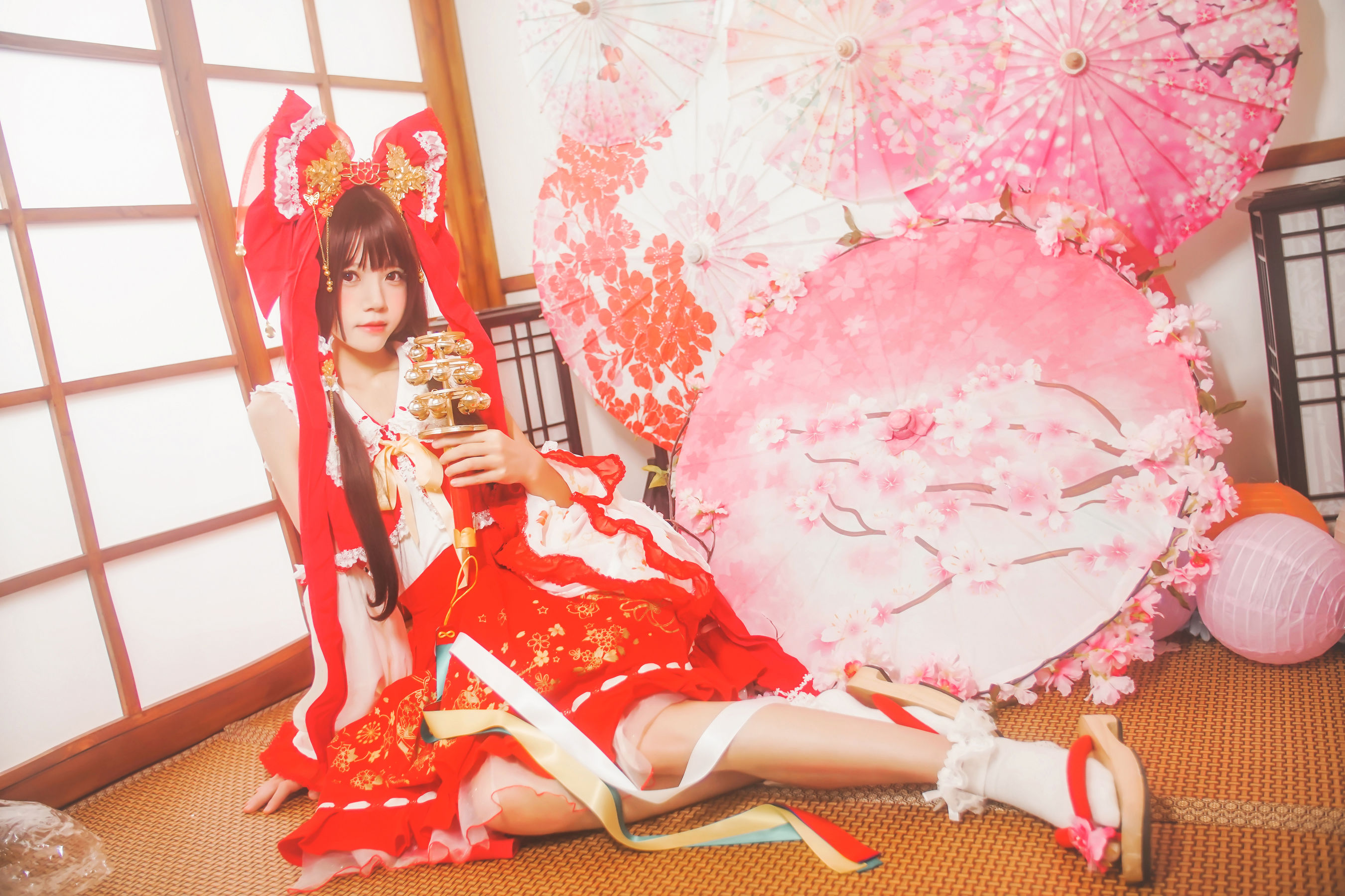[萝莉COS] 疯猫ss《灵梦》