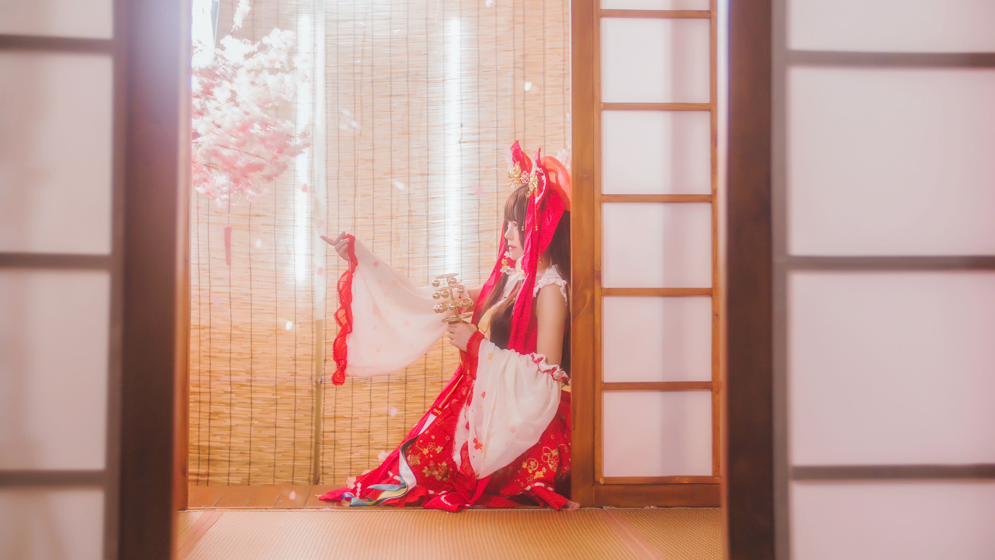 [萝莉COS] 疯猫ss《灵梦》