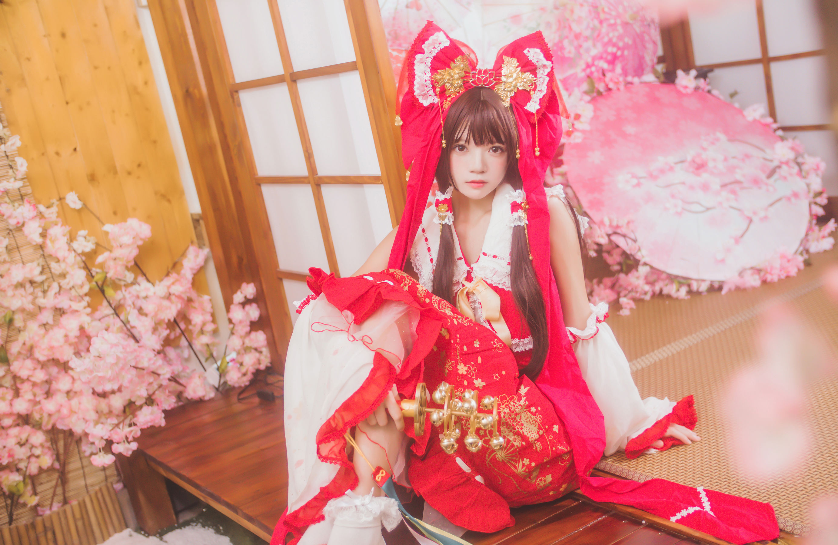 [萝莉COS] 疯猫ss《灵梦》