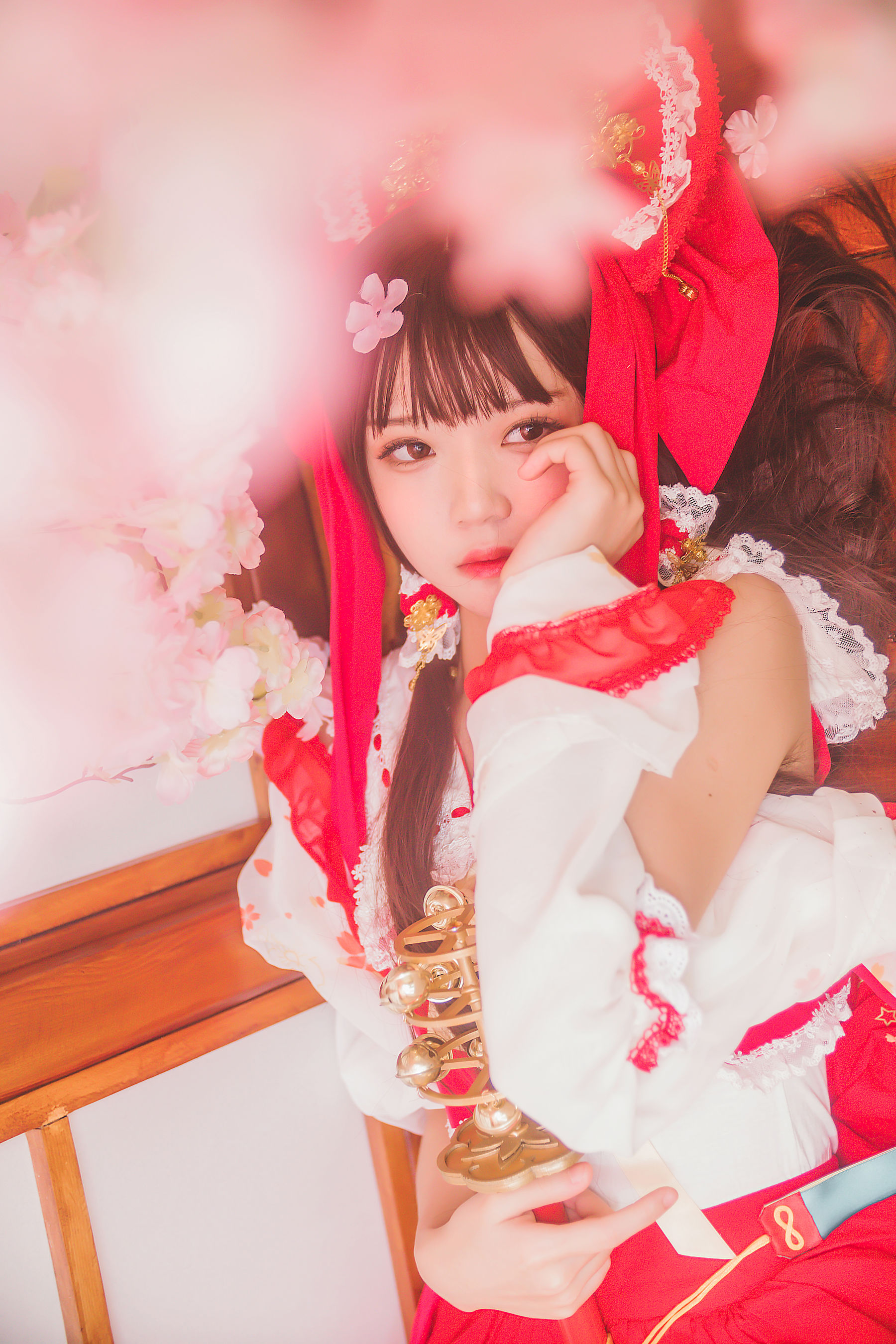 [萝莉COS] 疯猫ss《灵梦》