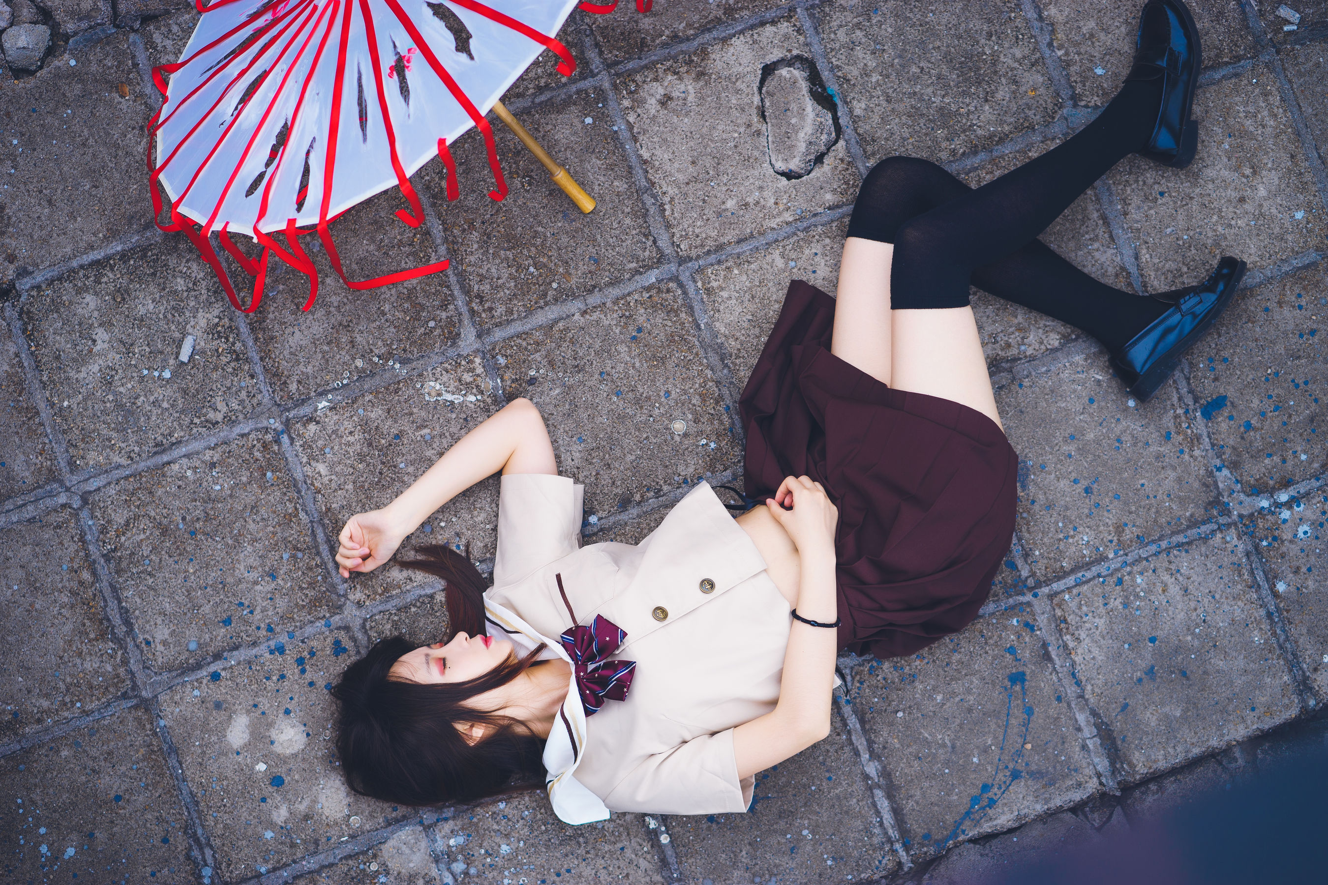 [萝莉COS] 疯猫ss《丝袜狂想曲(伞)》