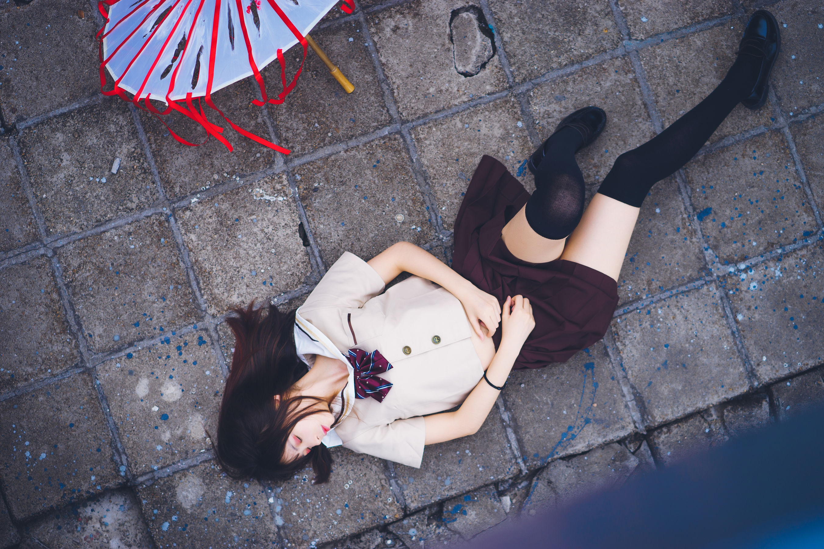 [萝莉COS] 疯猫ss《丝袜狂想曲(伞)》