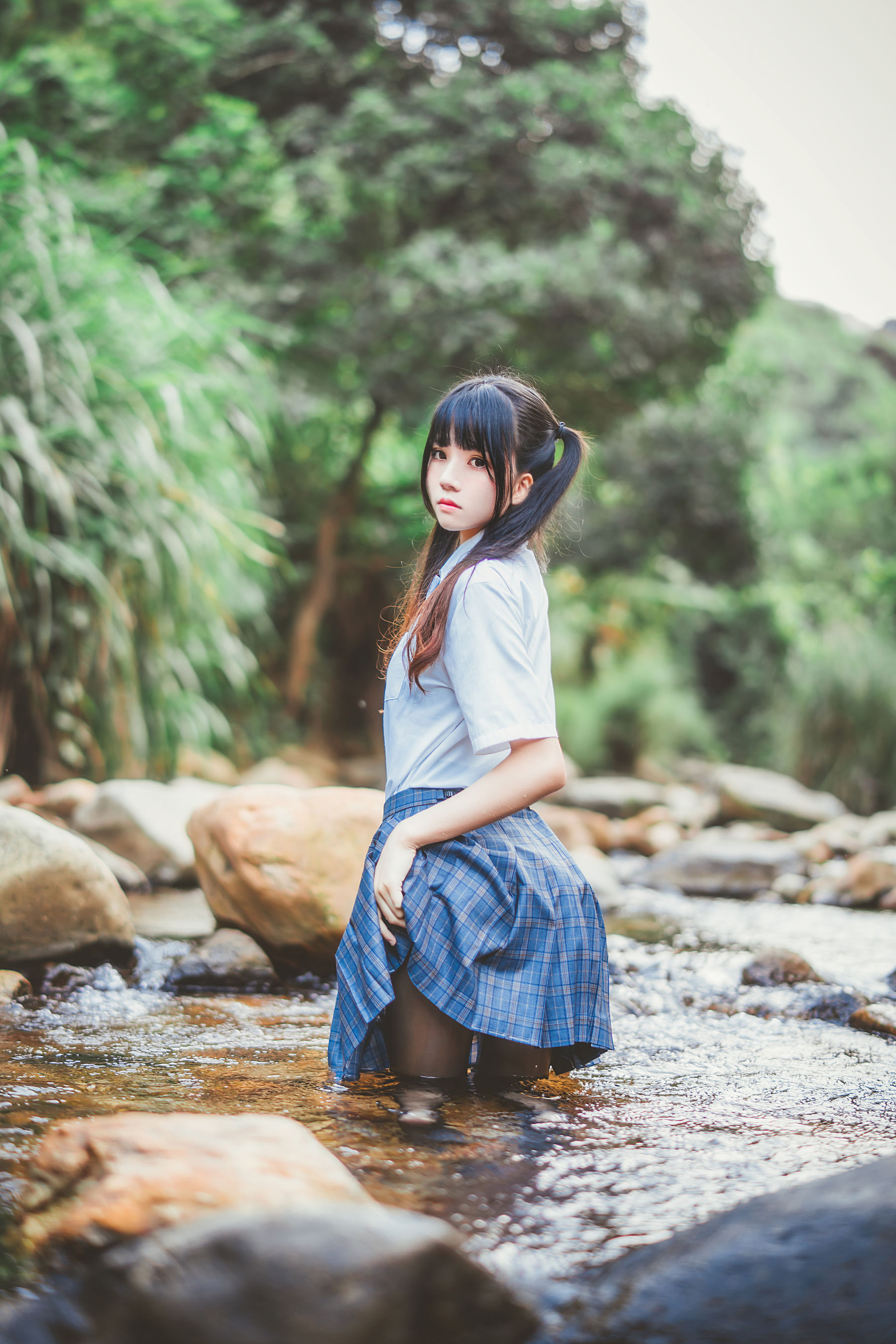 [萝莉COS] 桜桃喵《校服少女COSPLAY湿身系列》