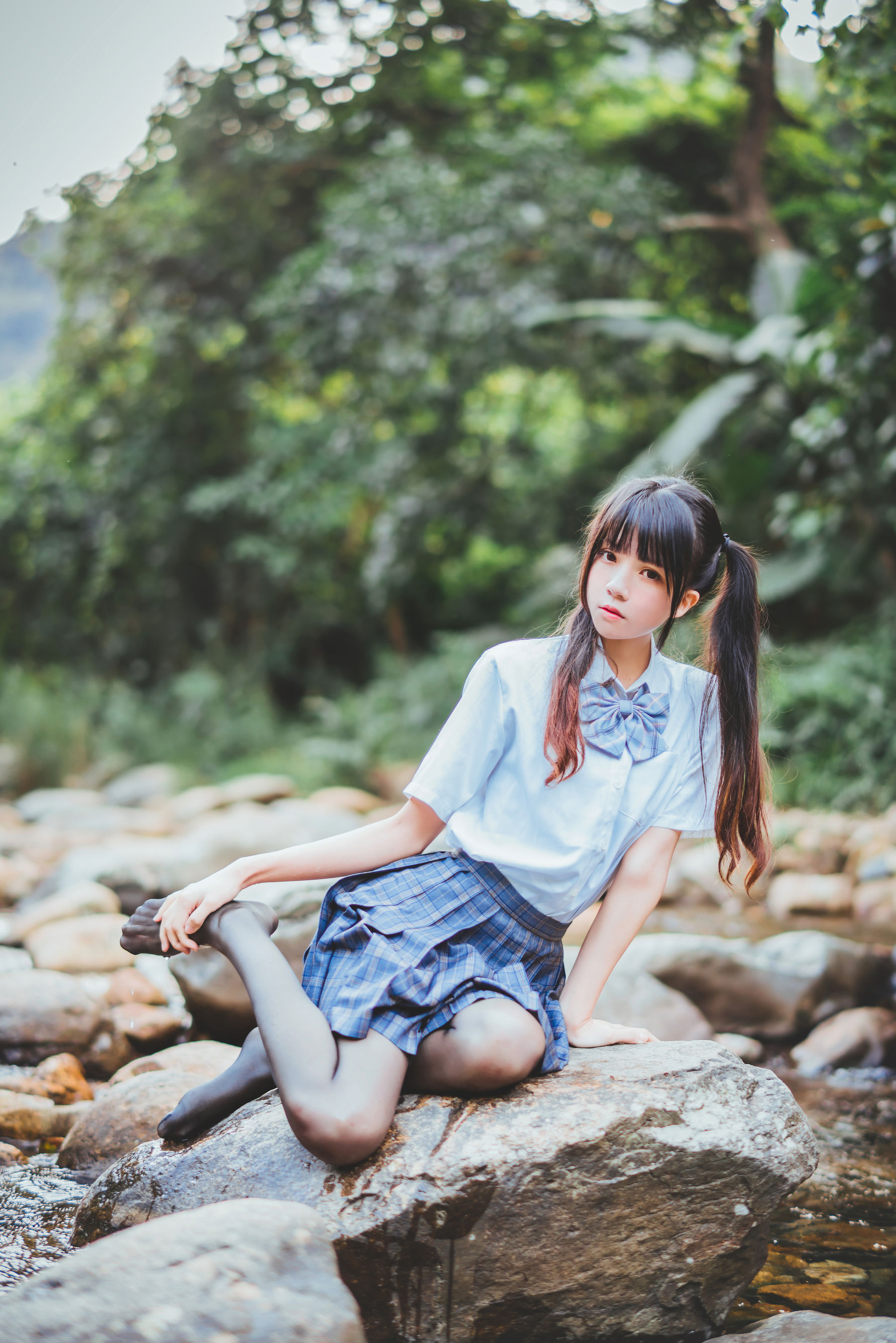 [萝莉COS] 桜桃喵《校服少女COSPLAY湿身系列》