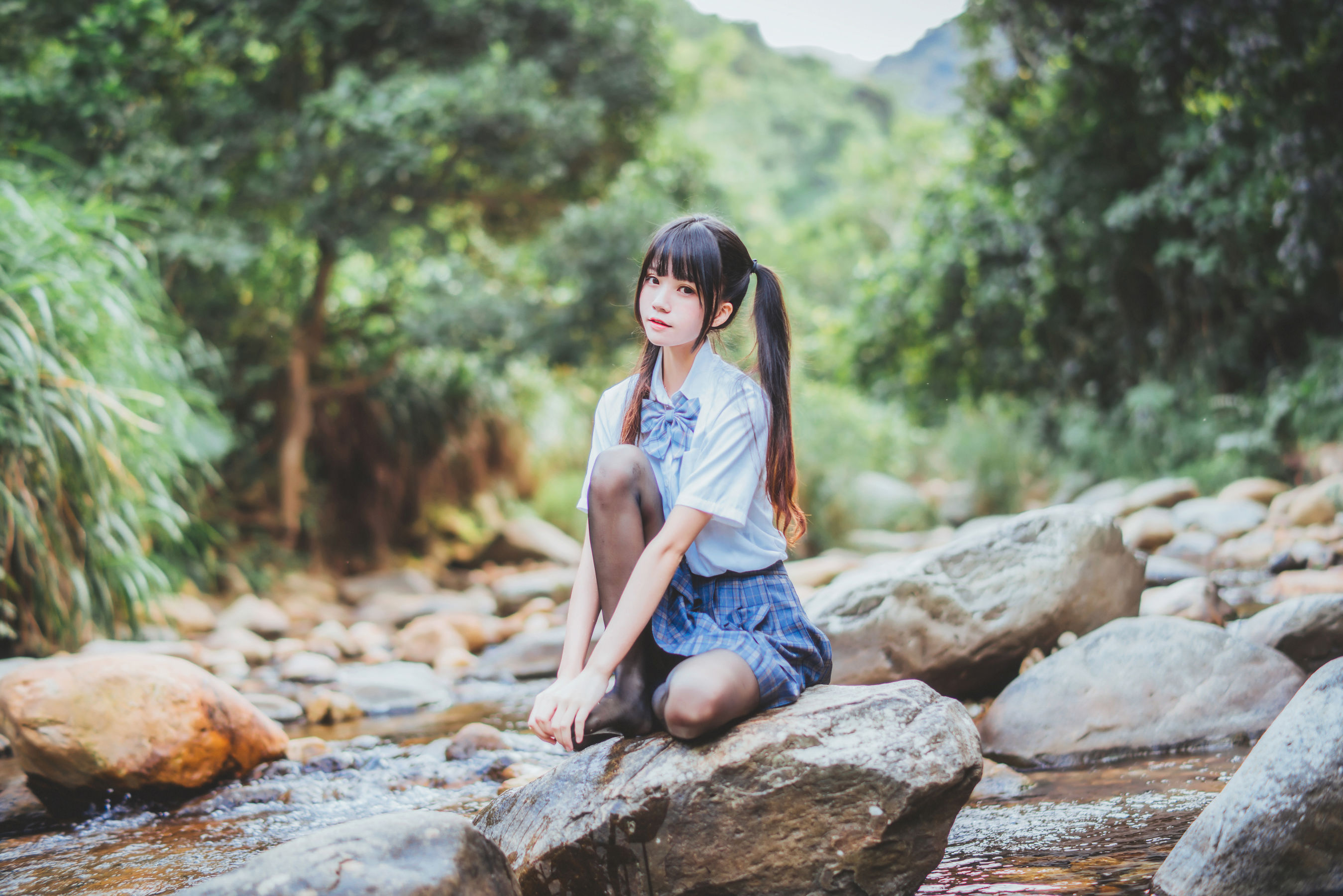 [萝莉COS] 桜桃喵《校服少女COSPLAY湿身系列》
