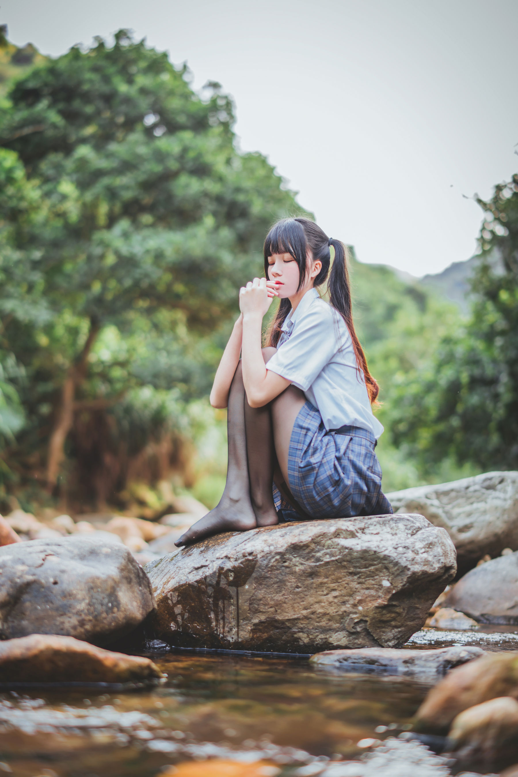 [萝莉COS] 桜桃喵《校服少女COSPLAY湿身系列》