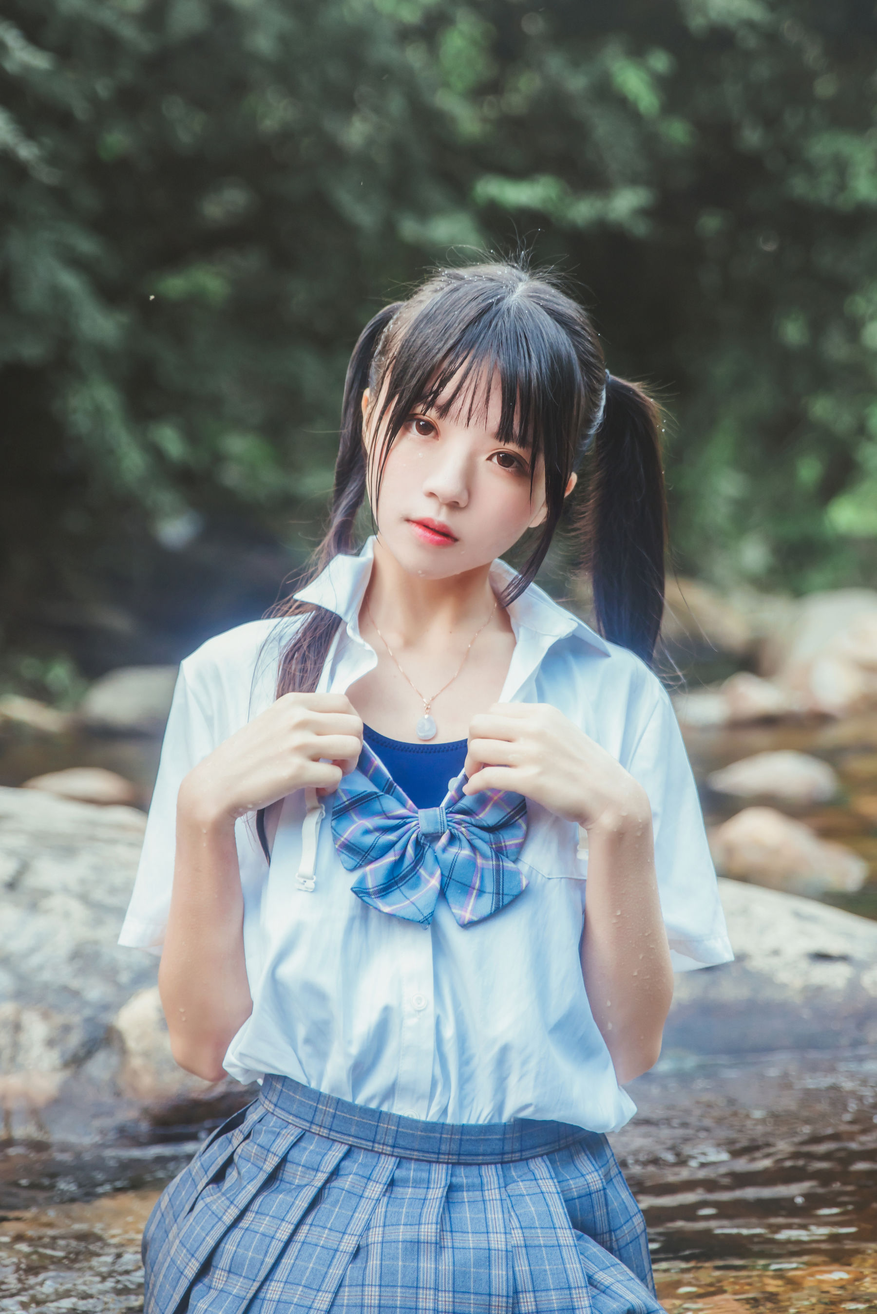 [萝莉COS] 桜桃喵《校服少女COSPLAY湿身系列》