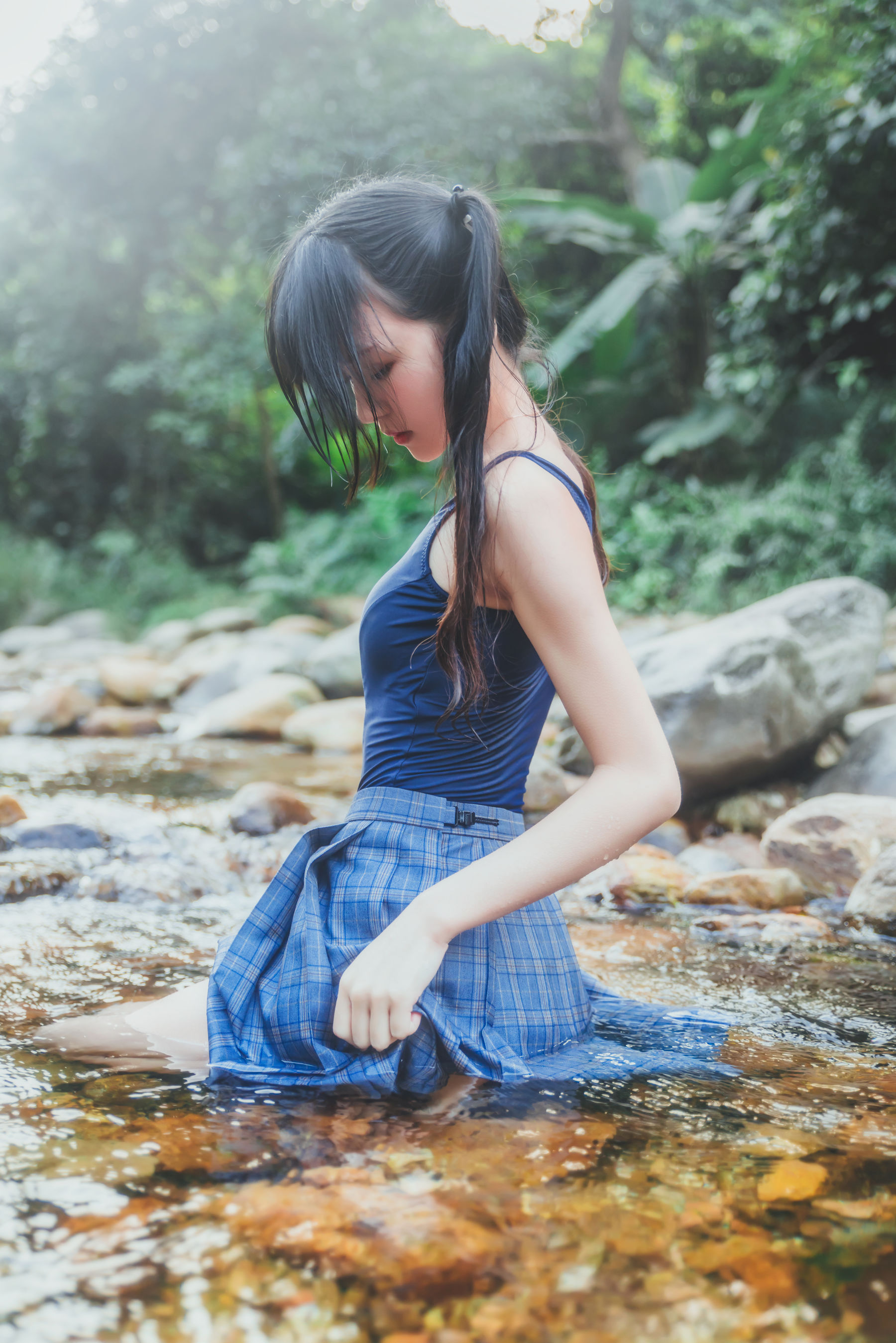 [萝莉COS] 桜桃喵《校服少女COSPLAY湿身系列》