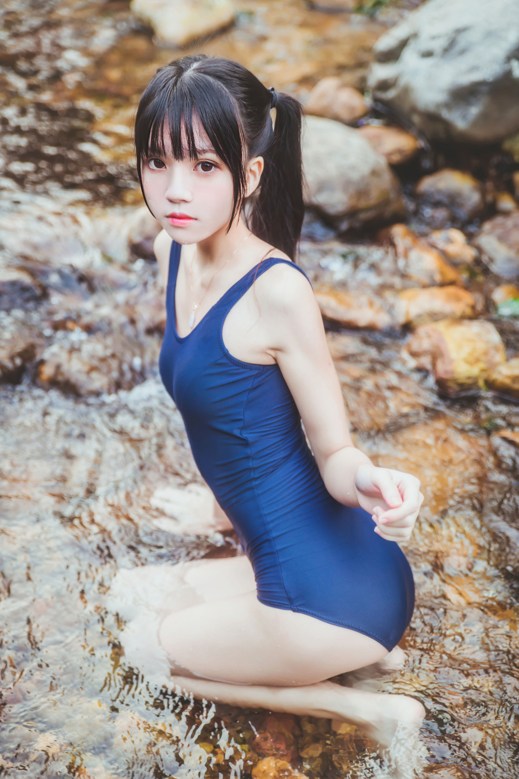 [萝莉COS] 桜桃喵《校服少女COSPLAY湿身系列》