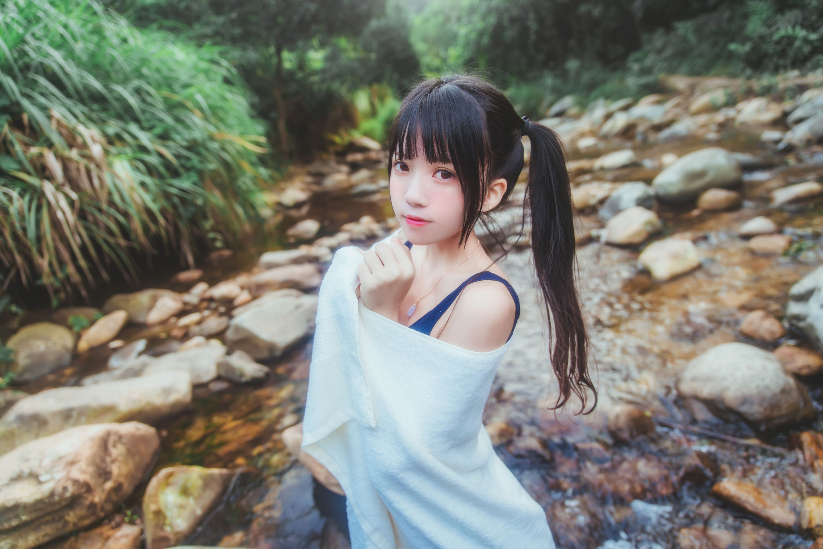 [萝莉COS] 桜桃喵《校服少女COSPLAY湿身系列》