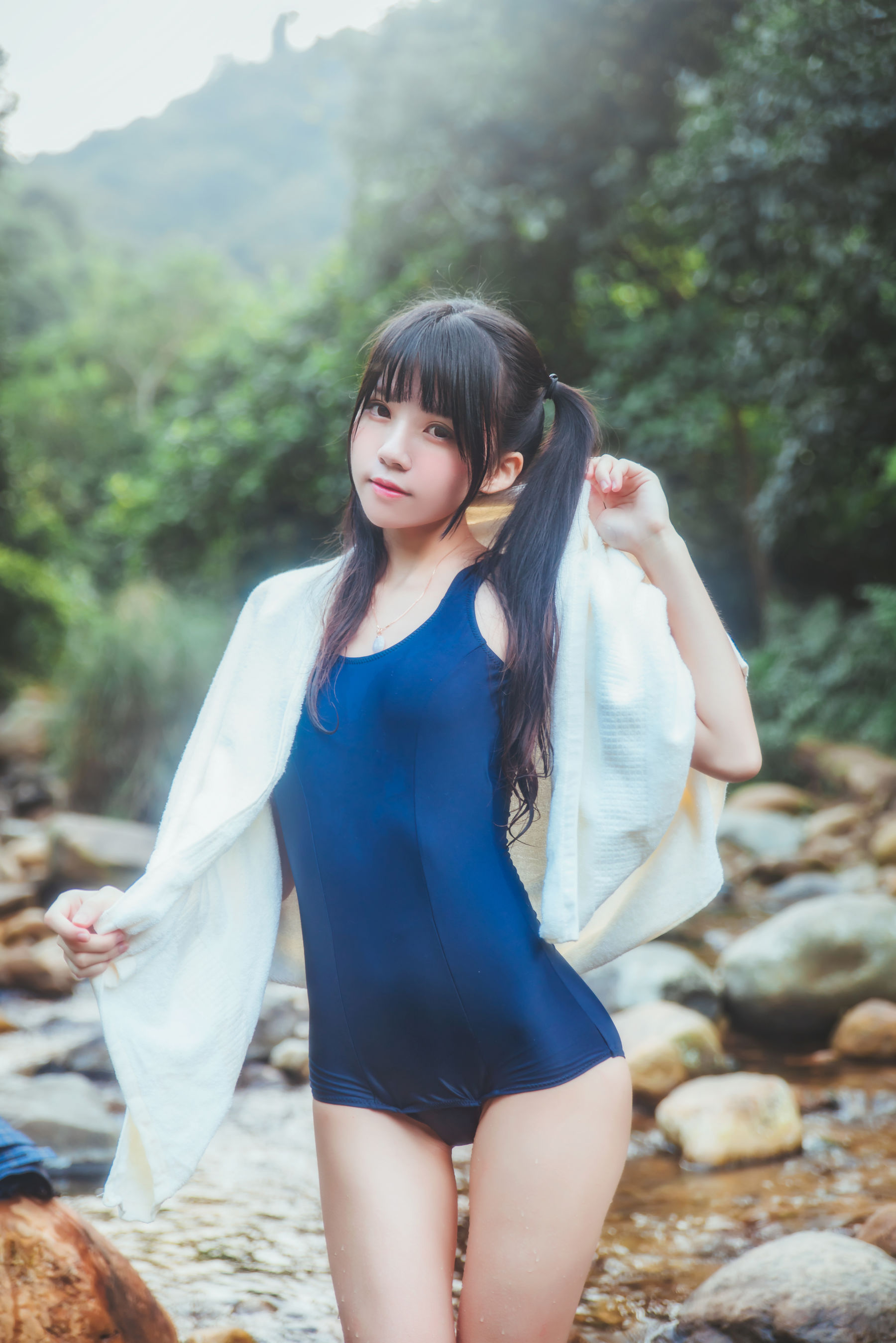[萝莉COS] 桜桃喵《校服少女COSPLAY湿身系列》