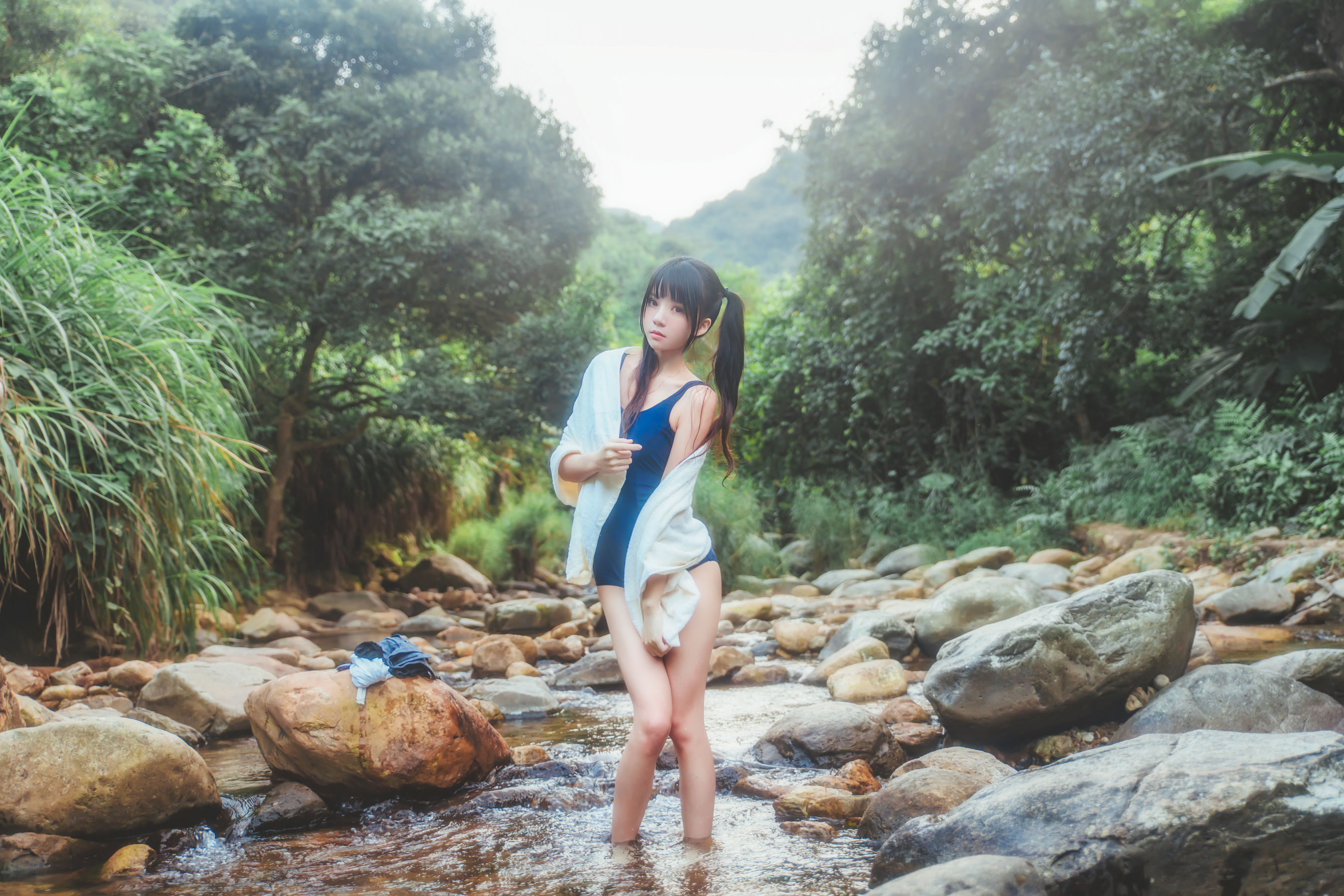 [萝莉COS] 桜桃喵《校服少女COSPLAY湿身系列》