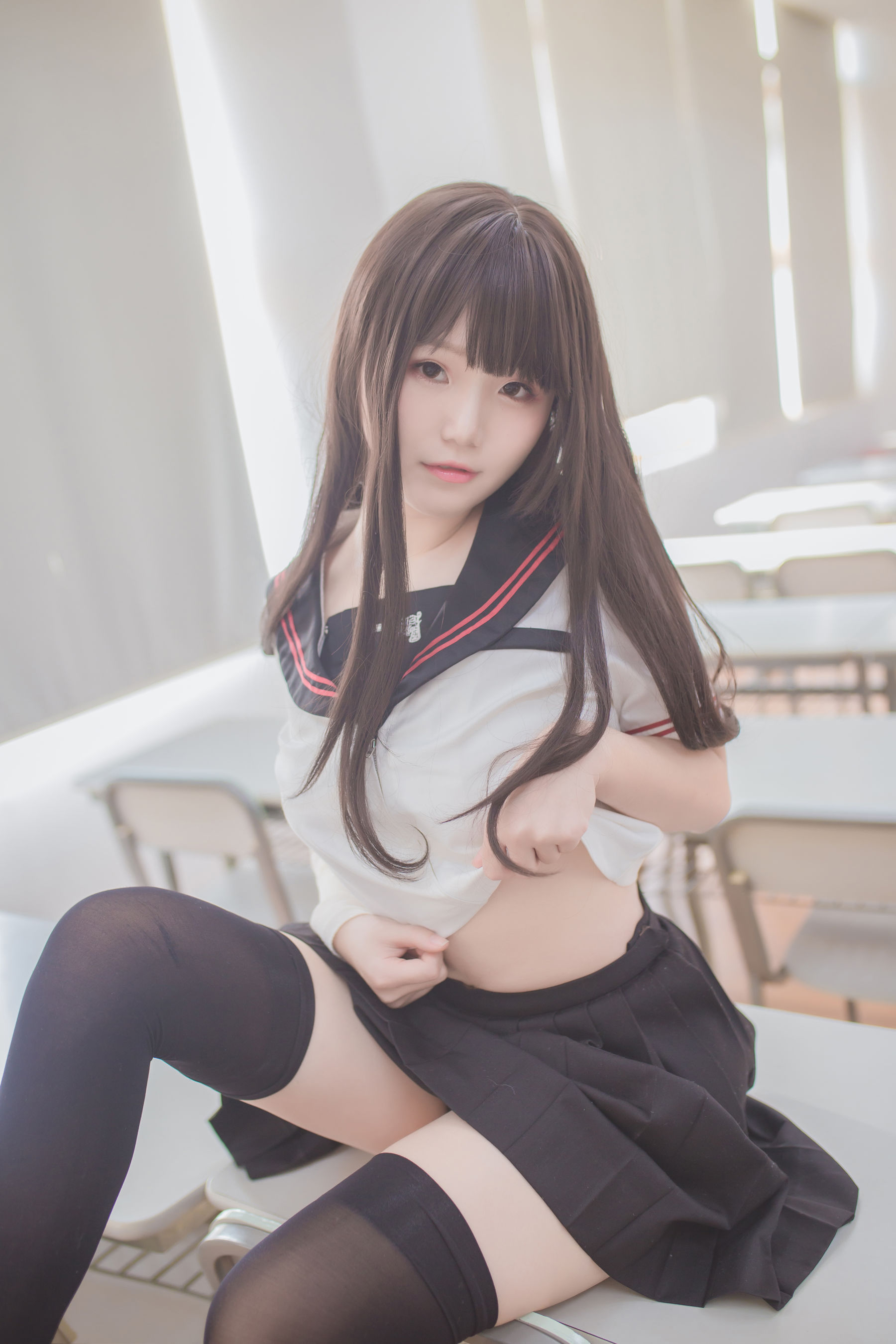 [萝莉COS] Yoko宅夏《黑丝JK》