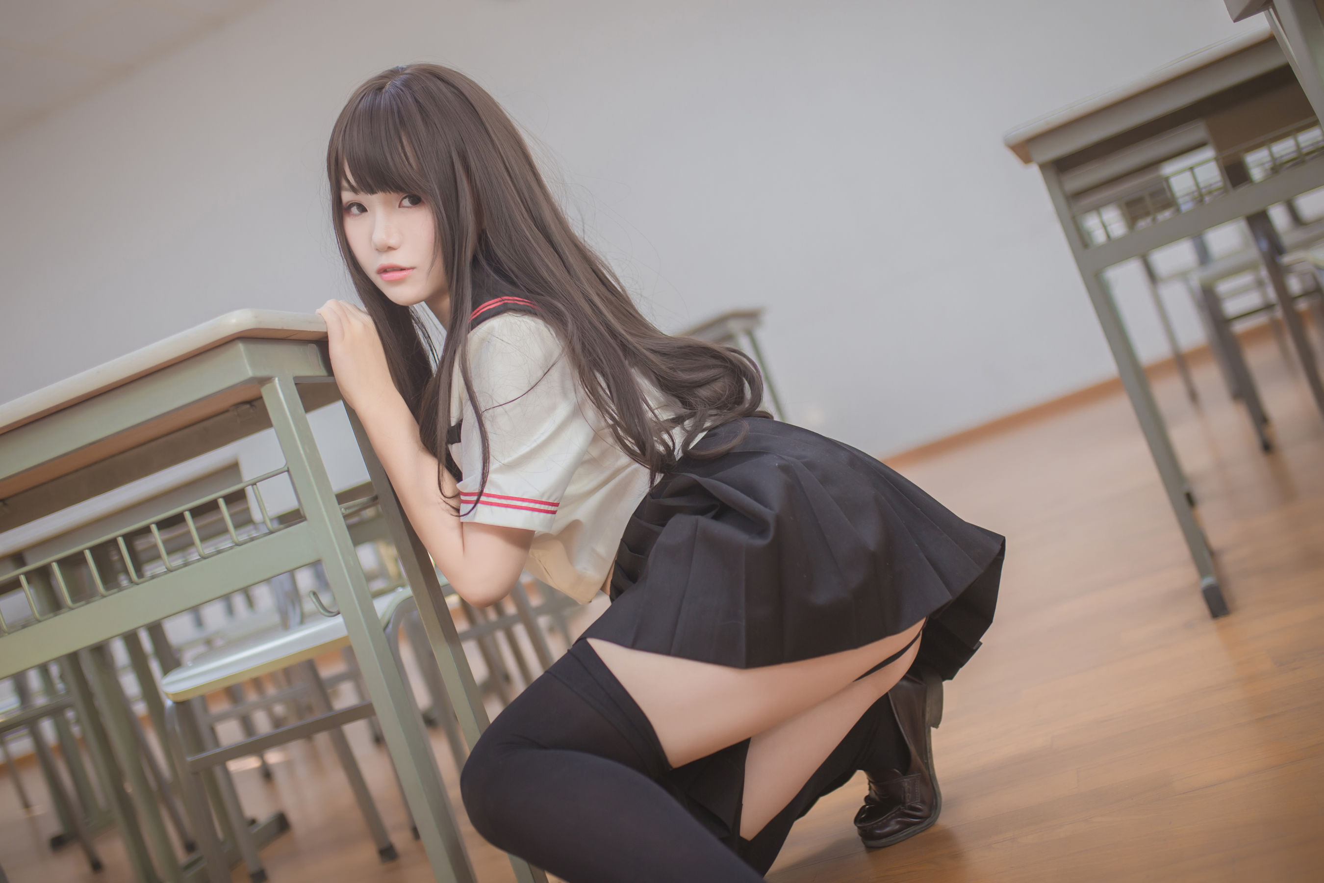 [萝莉COS] Yoko宅夏《黑丝JK》