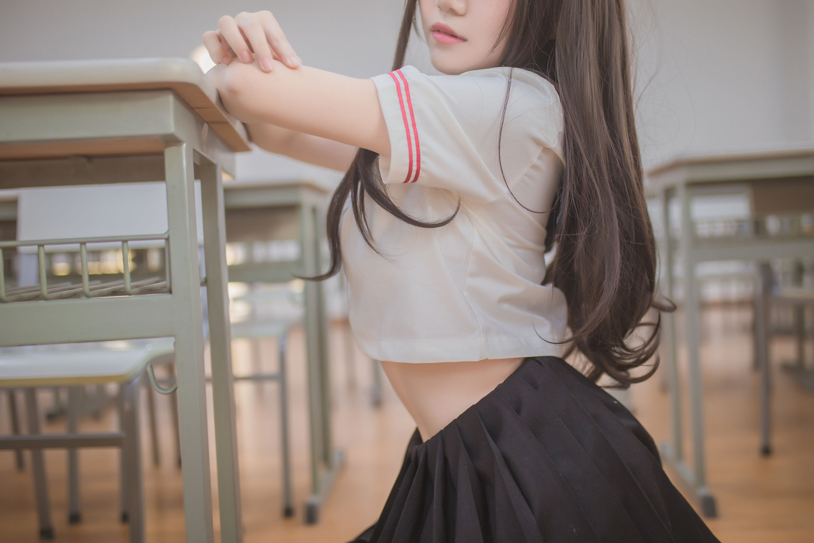 [萝莉COS] Yoko宅夏《黑丝JK》