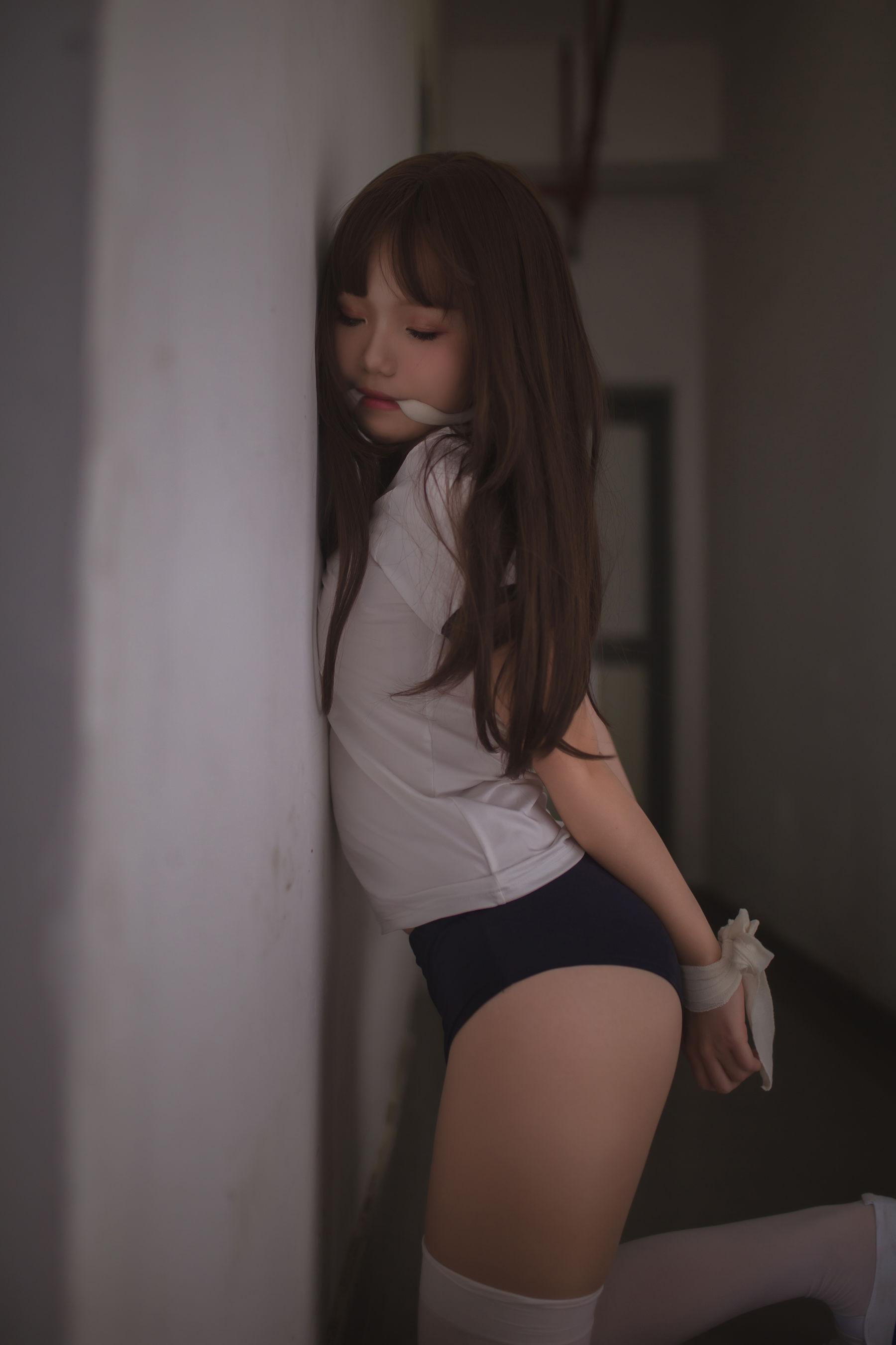 [萝莉COS] Yoko宅夏《白丝捆绑》