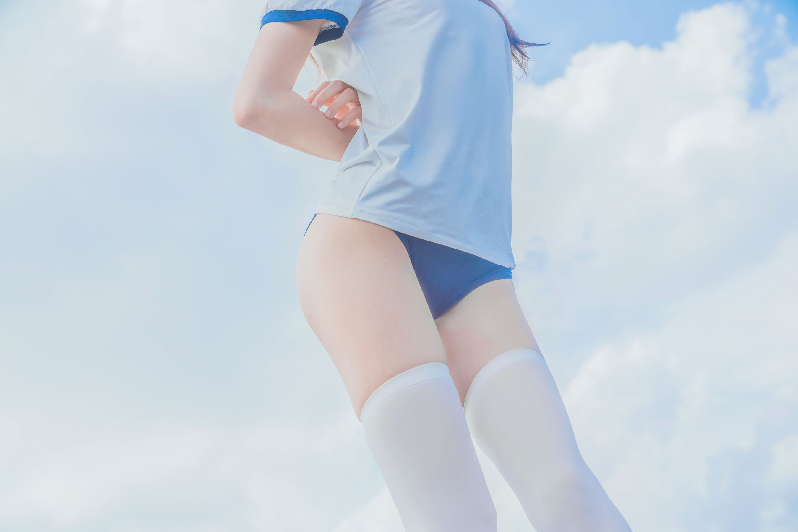 [萝莉COS] 桜桃喵《体操服》