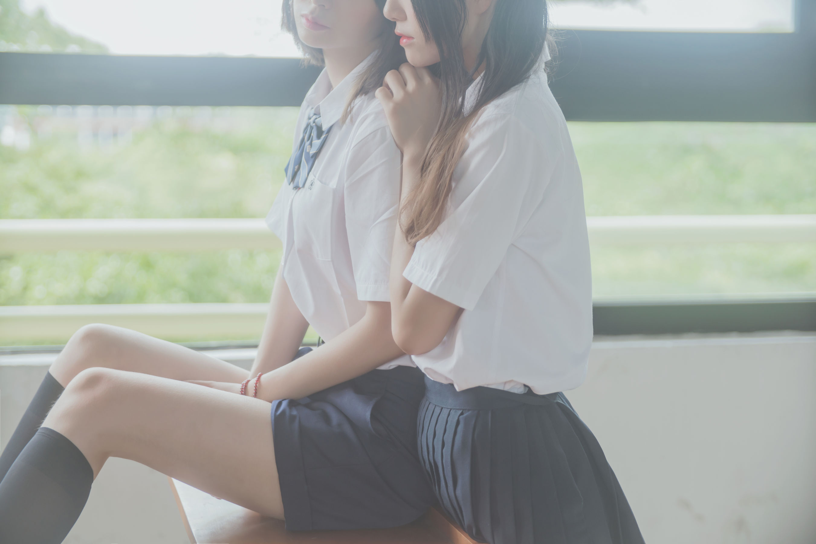 [萝莉COS] 桜桃喵&疯猫ss《JK百合》