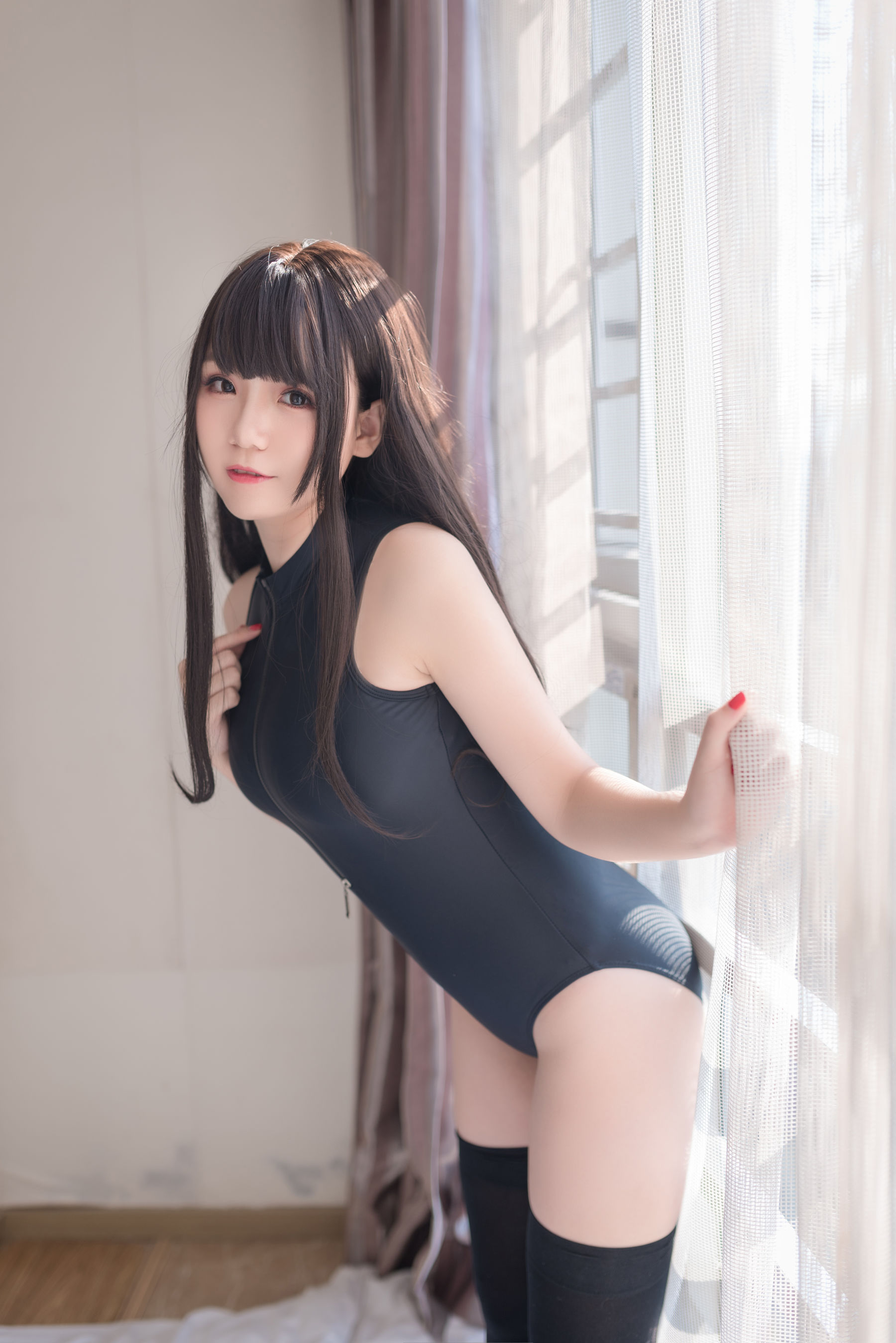 [萝莉COS] Yoko宅夏《开胸泳衣2》