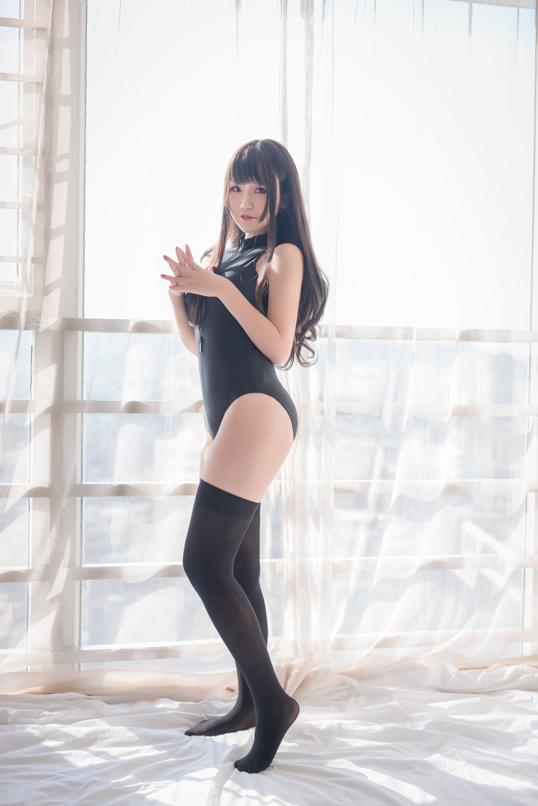 [萝莉COS] Yoko宅夏《开胸泳衣2》