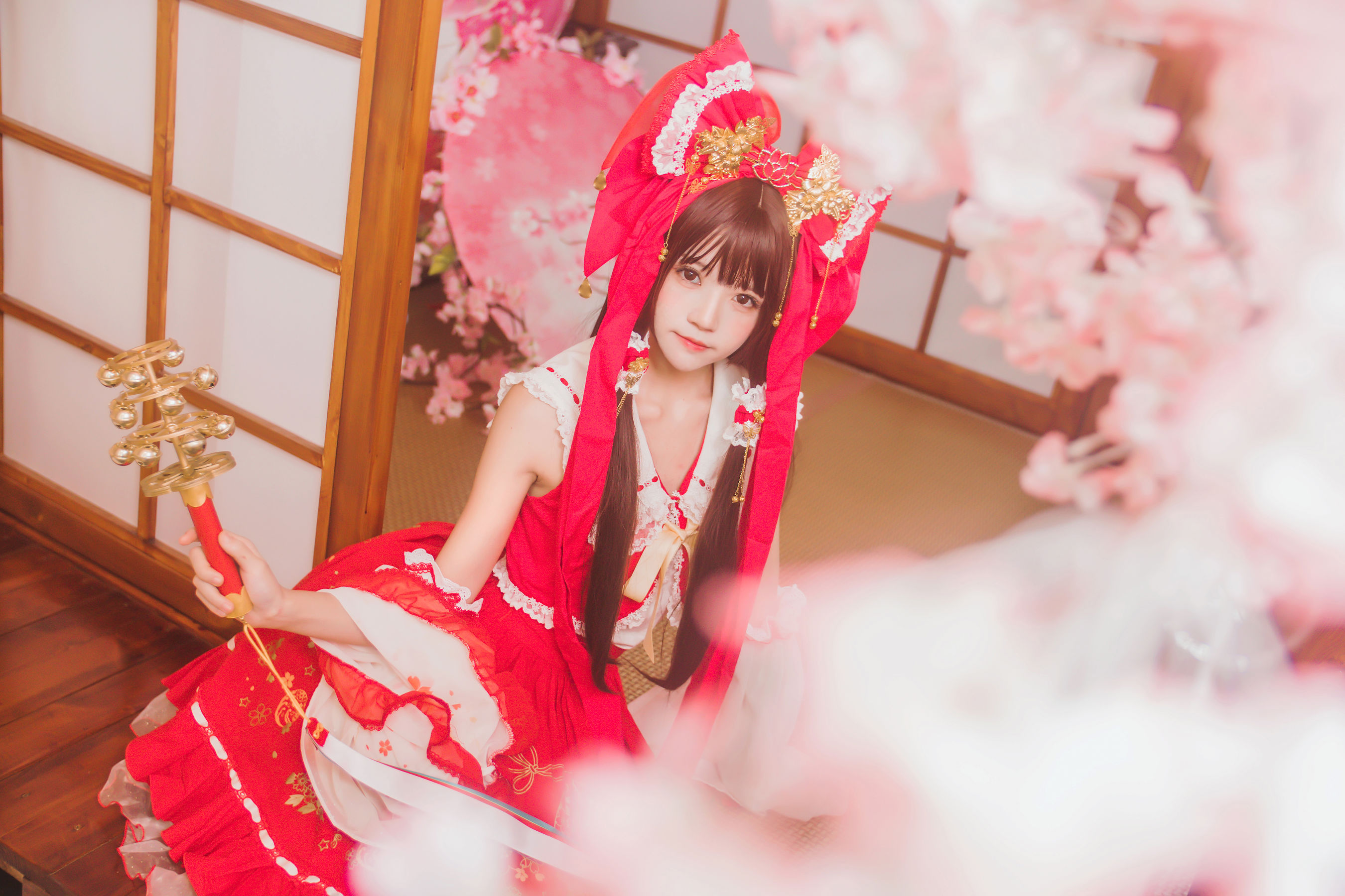 [萝莉COS] 桜桃喵《灵梦 新年快乐》