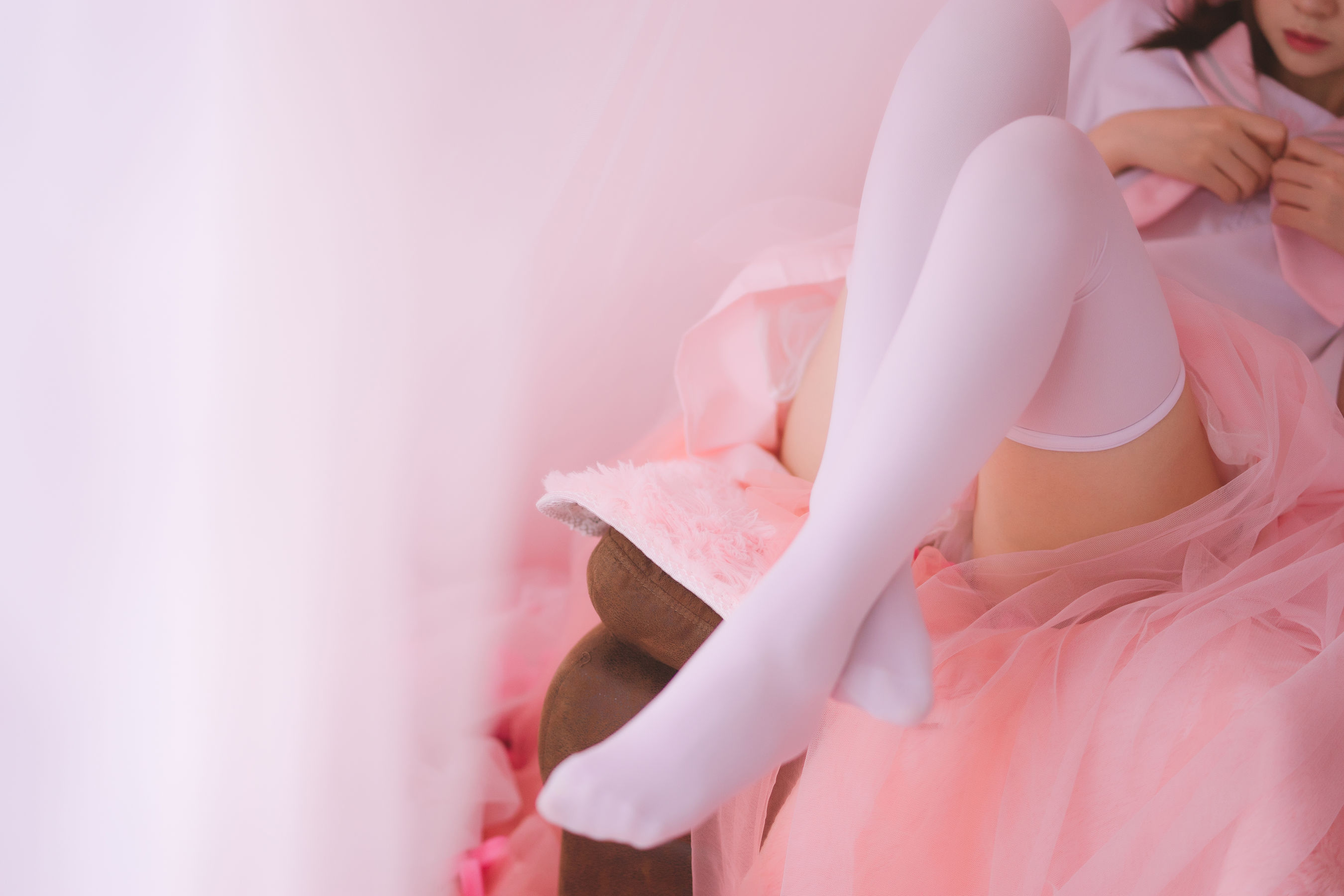 [萝莉COS] 疯猫ss《丝袜狂想曲(粉)》