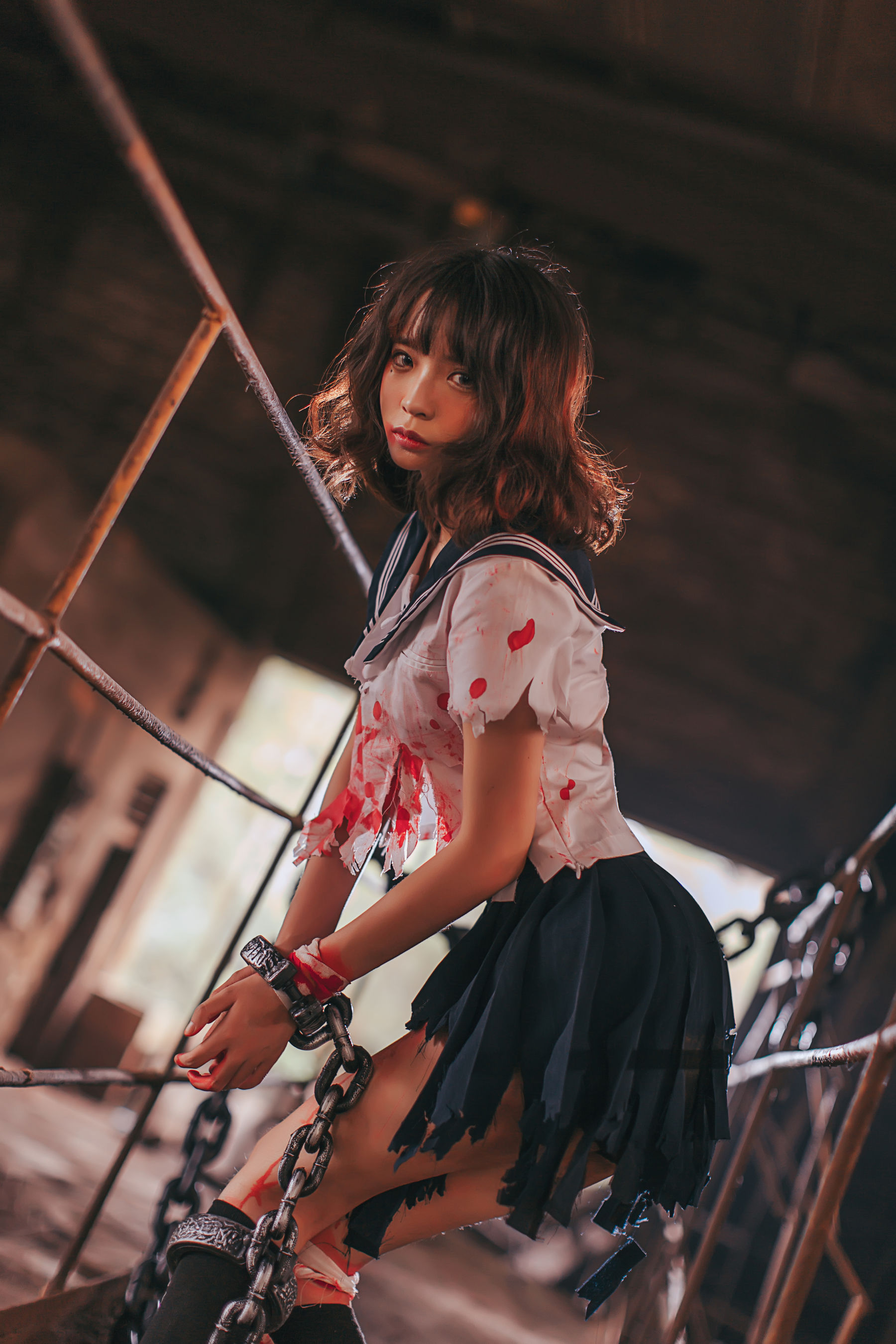 [萝莉COS] 疯猫ss《被囚禁的少女》