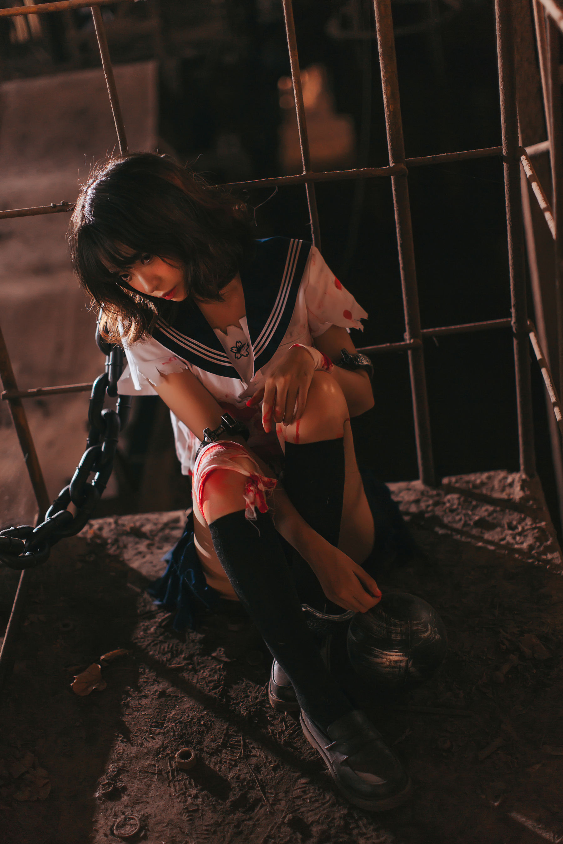 [萝莉COS] 疯猫ss《被囚禁的少女》