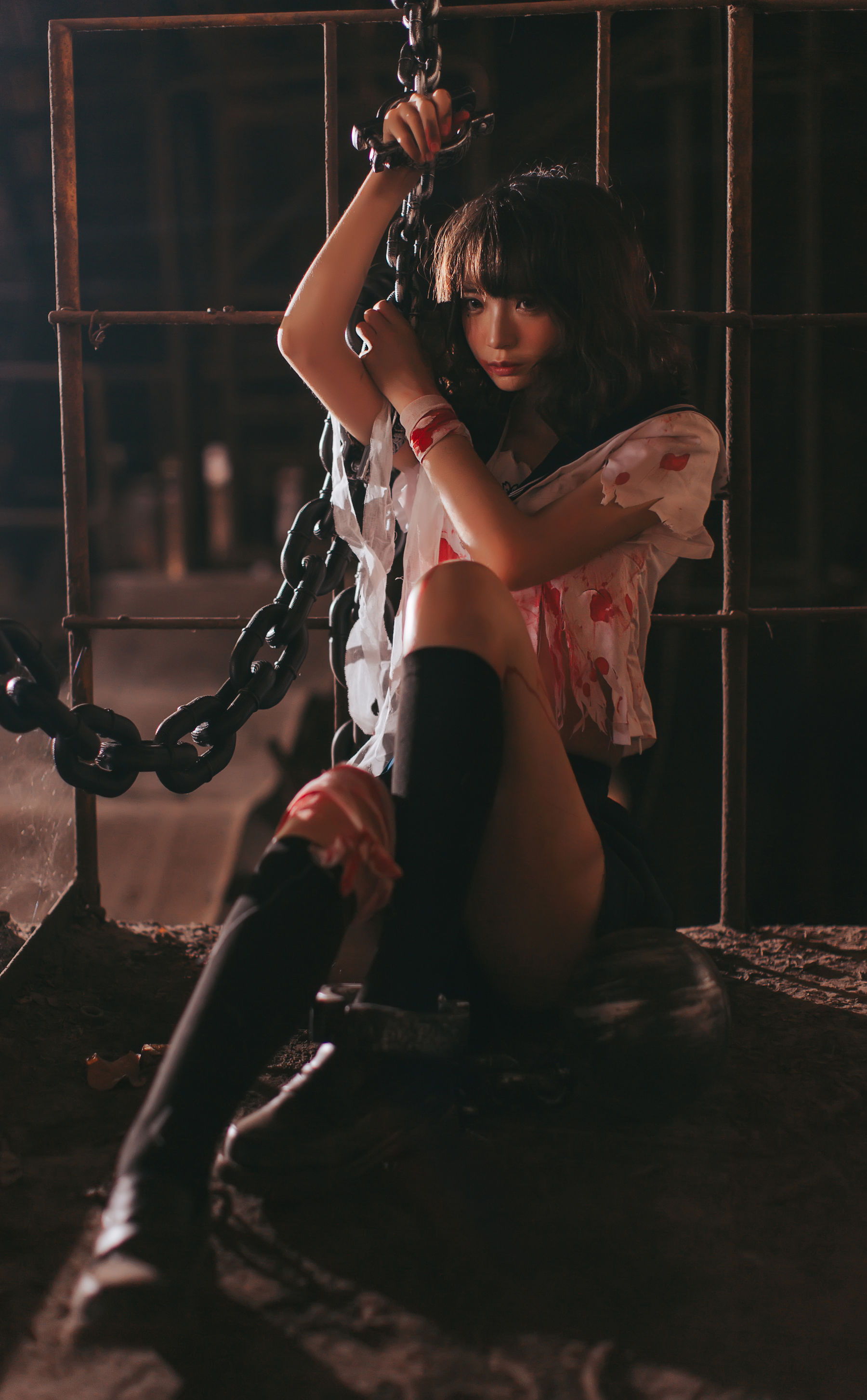 [萝莉COS] 疯猫ss《被囚禁的少女》
