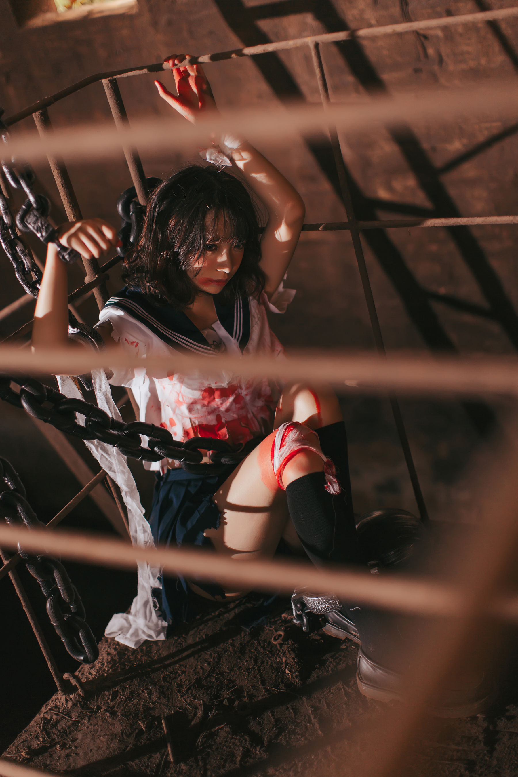 [萝莉COS] 疯猫ss《被囚禁的少女》