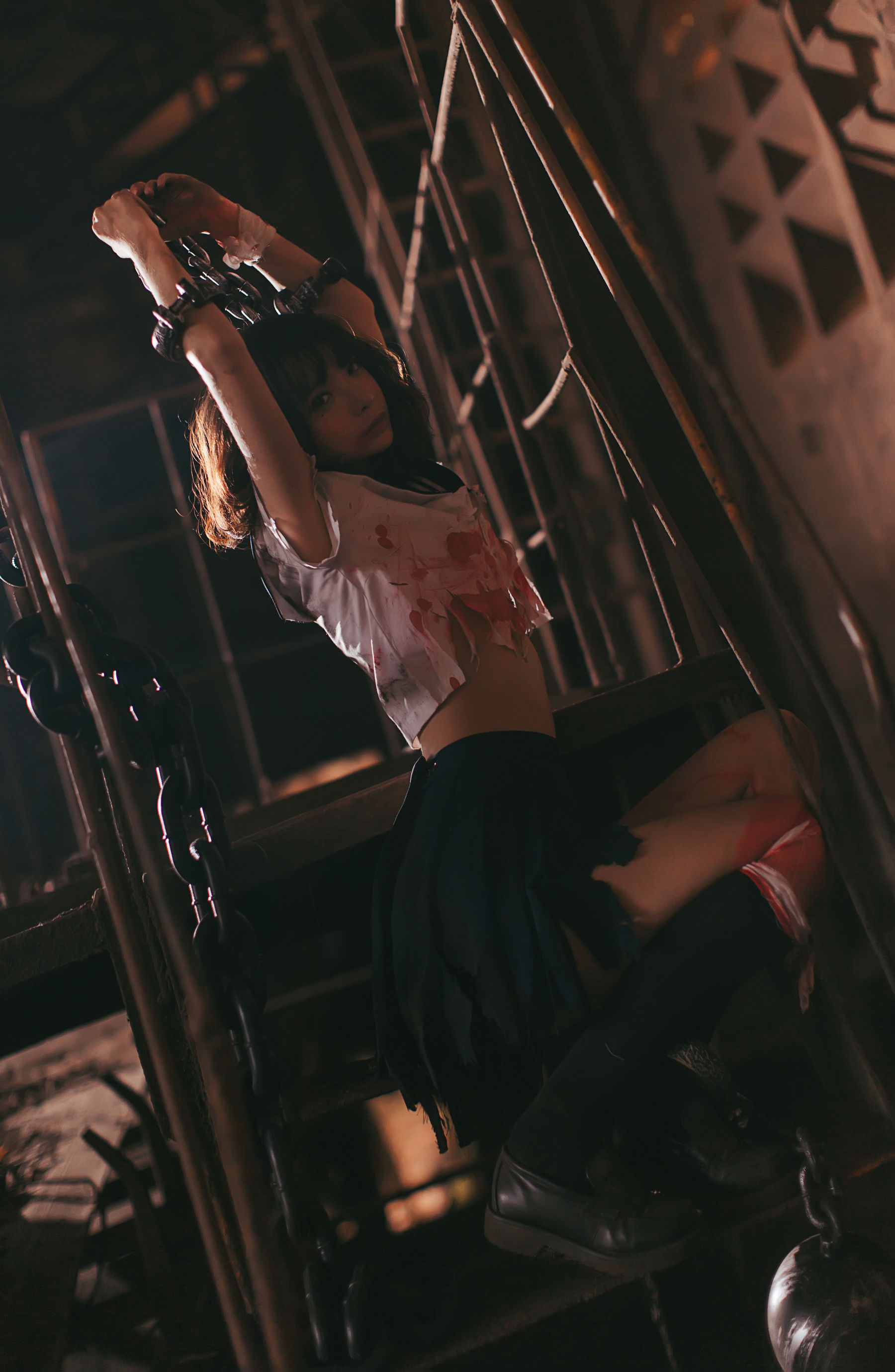 [萝莉COS] 疯猫ss《被囚禁的少女》